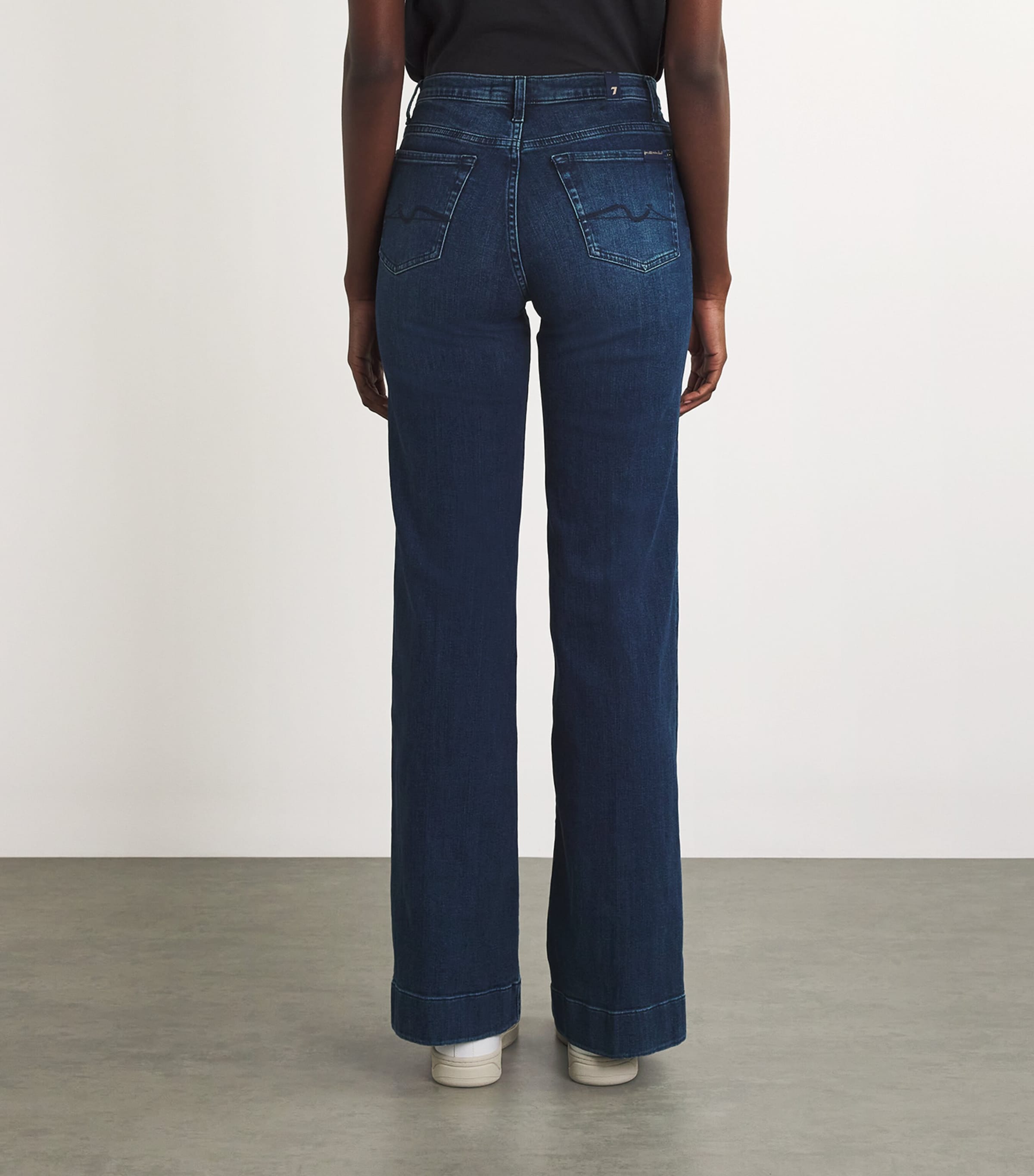 Modern Dojo Soho Flared Jeans DARK BLUE Image 4