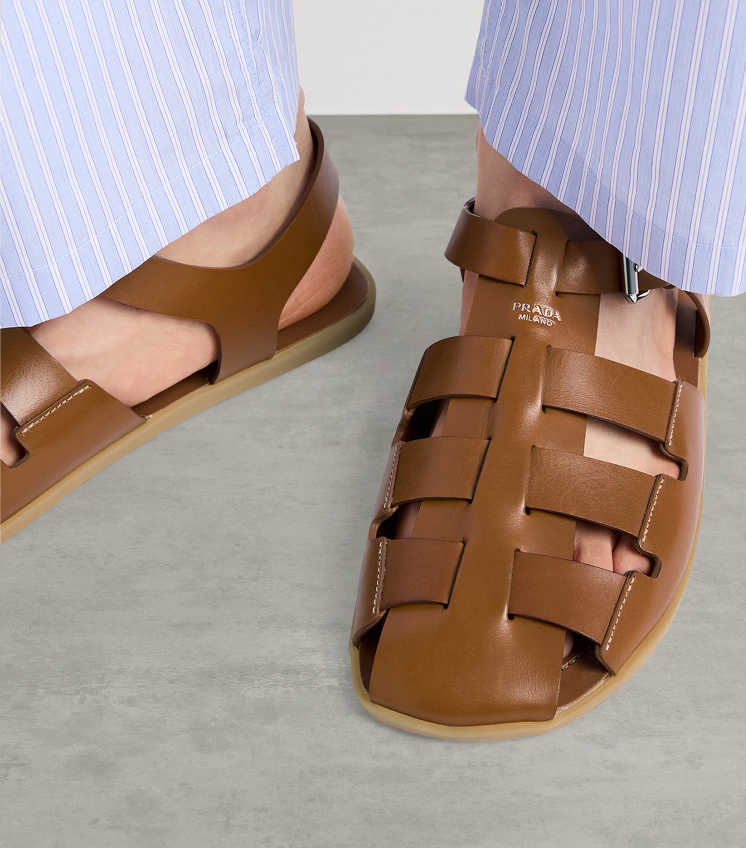 PRADA レザーサンダル　ブラウンキャメル サイズ41 Prada Brown Leather Fisherman Sandals | Harrods UK