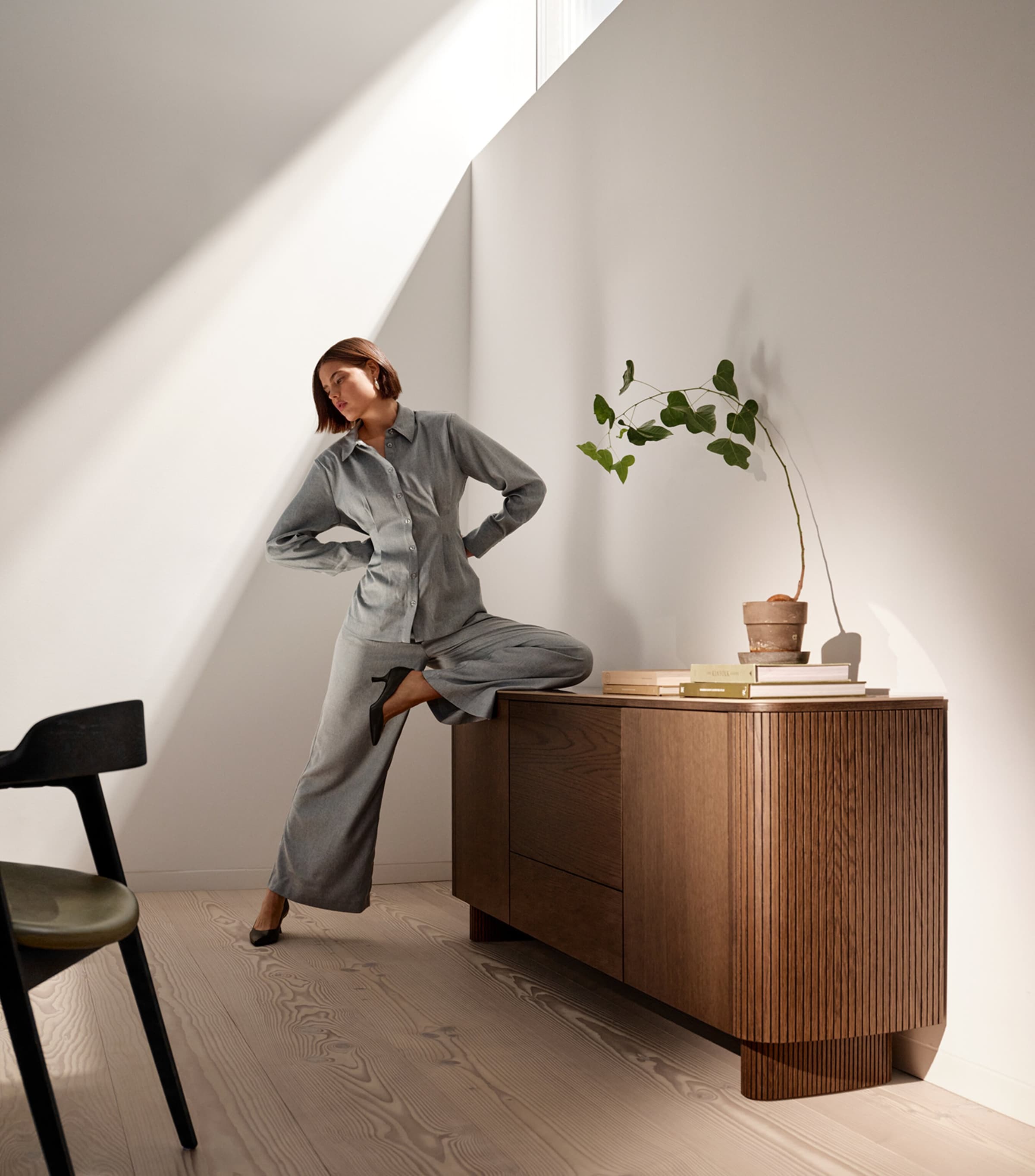 BoConcept Ceramic and Oak Santiago Sideboard Brown / Dark Oak Image 3