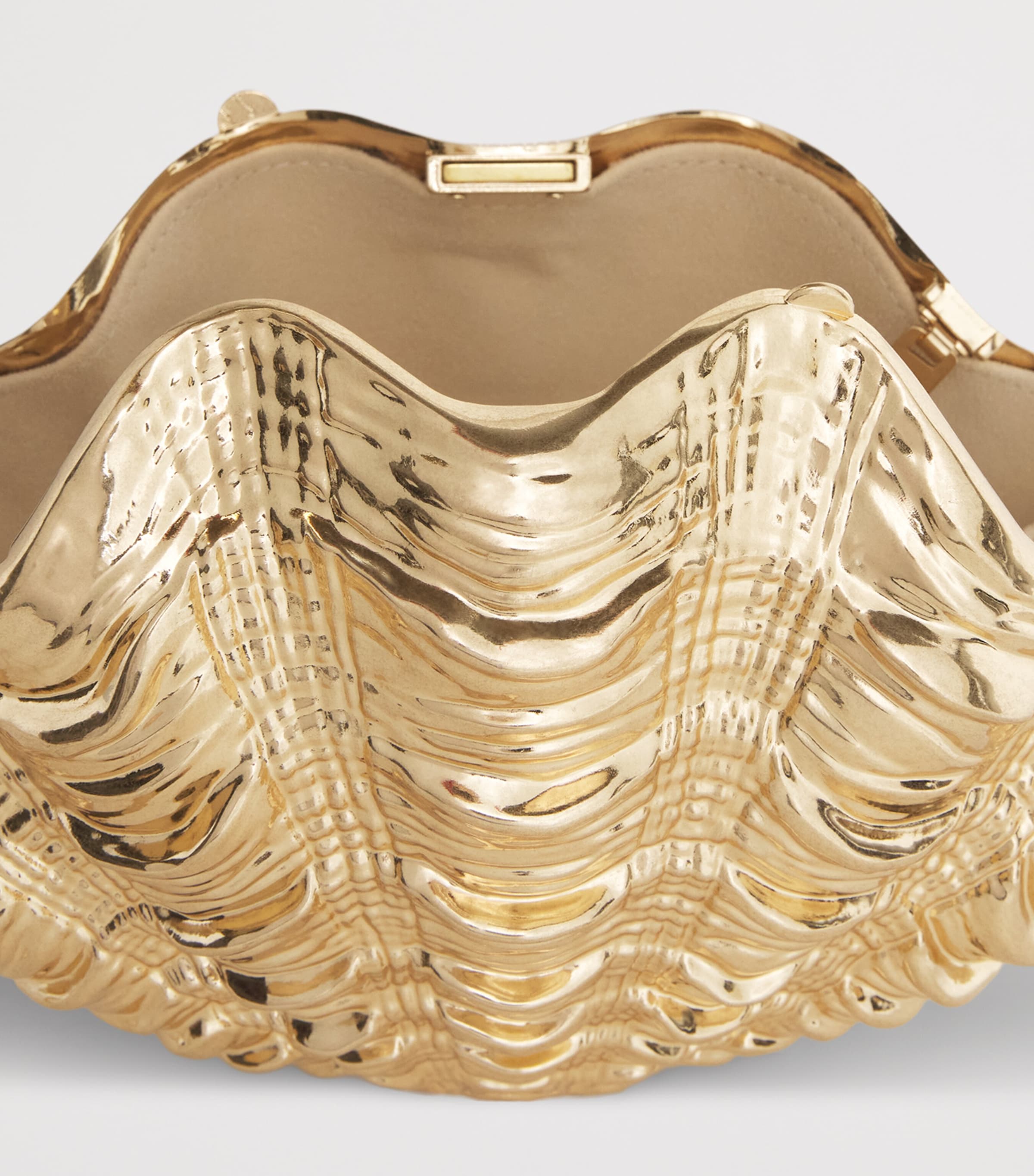 Simkhai Shell Venus Clutch Bag Gold Image 5