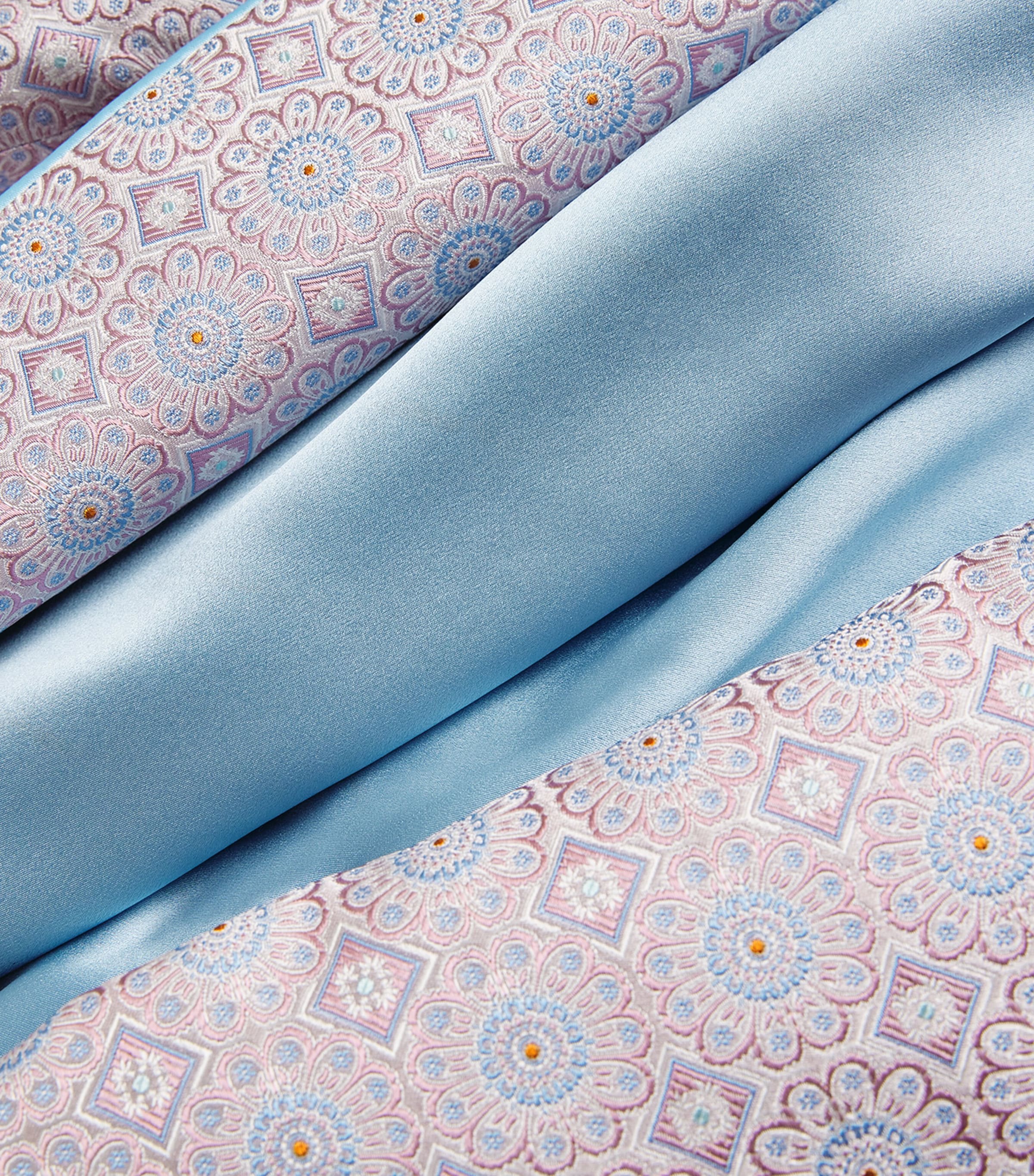 Silk Daisy Medallion Jacquard Robe PINK/BLUE Image 4