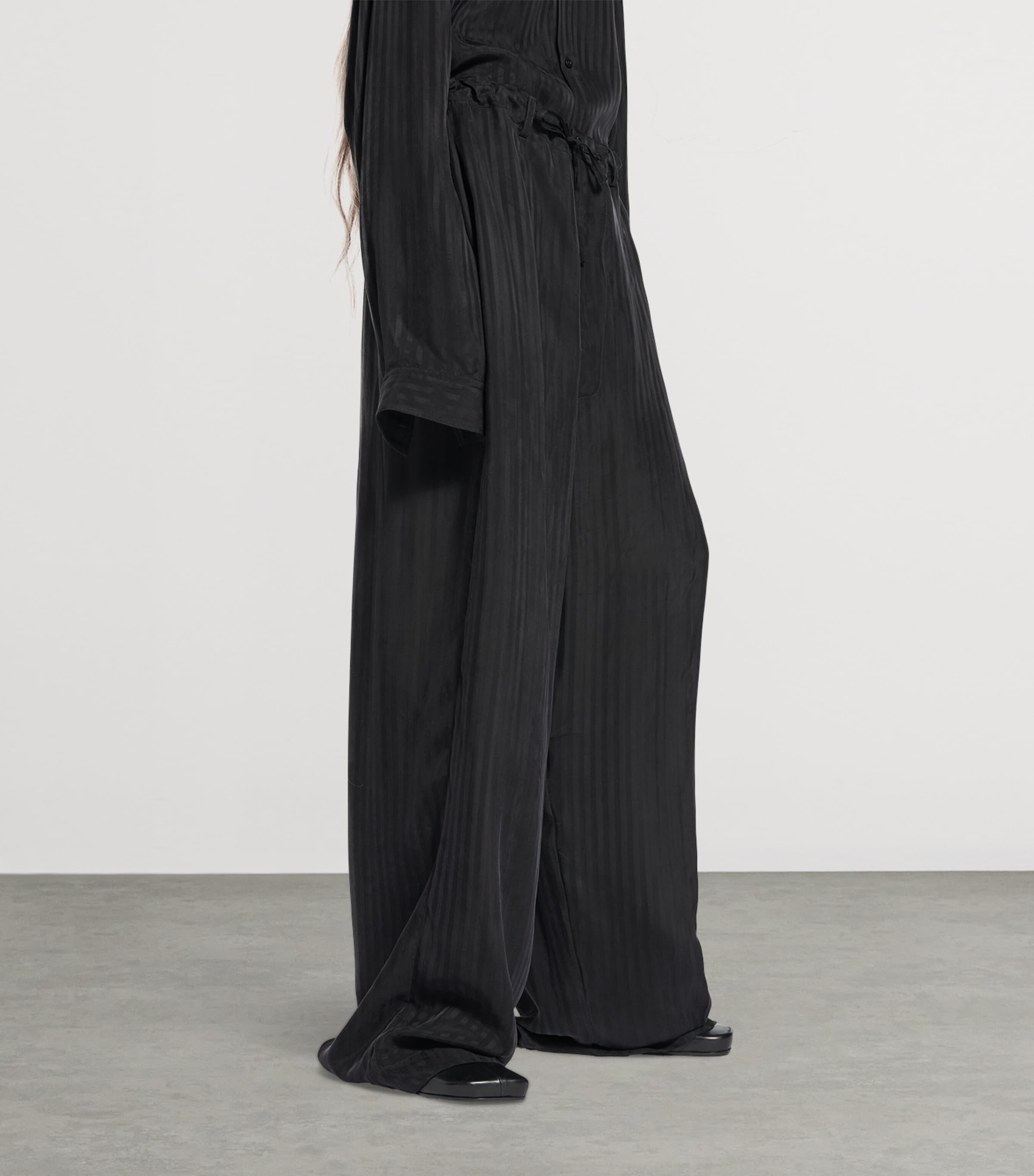 パンツ BALENCIAGA FLUID VISCOSE FLARED TROUSERS Balenciaga Fluid Tailored Trousers | Harrods US