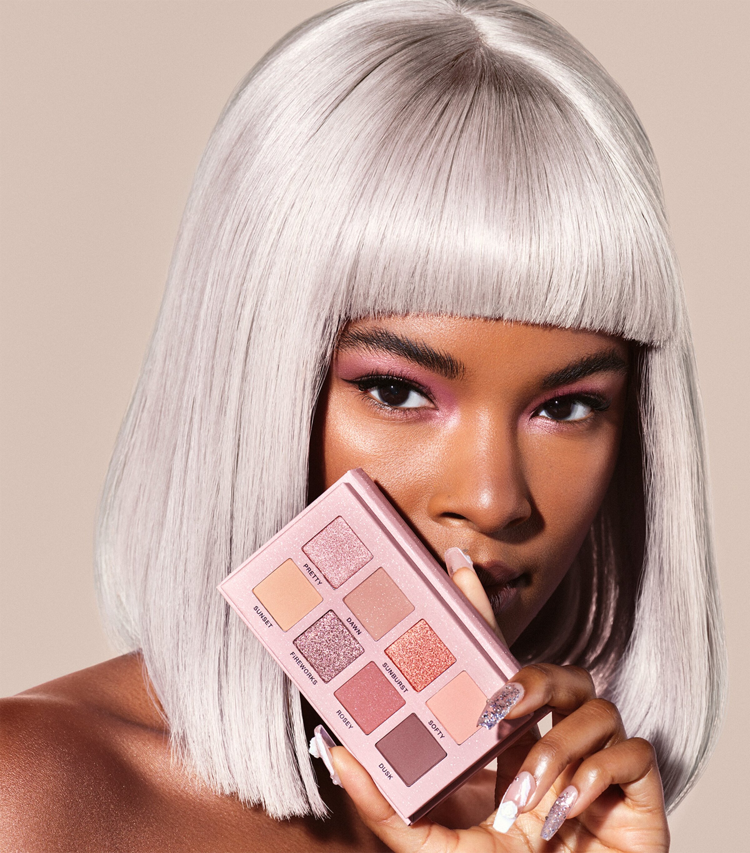 Glam To Go Mini Eyeshadow Palette NO COLOUR Image 7