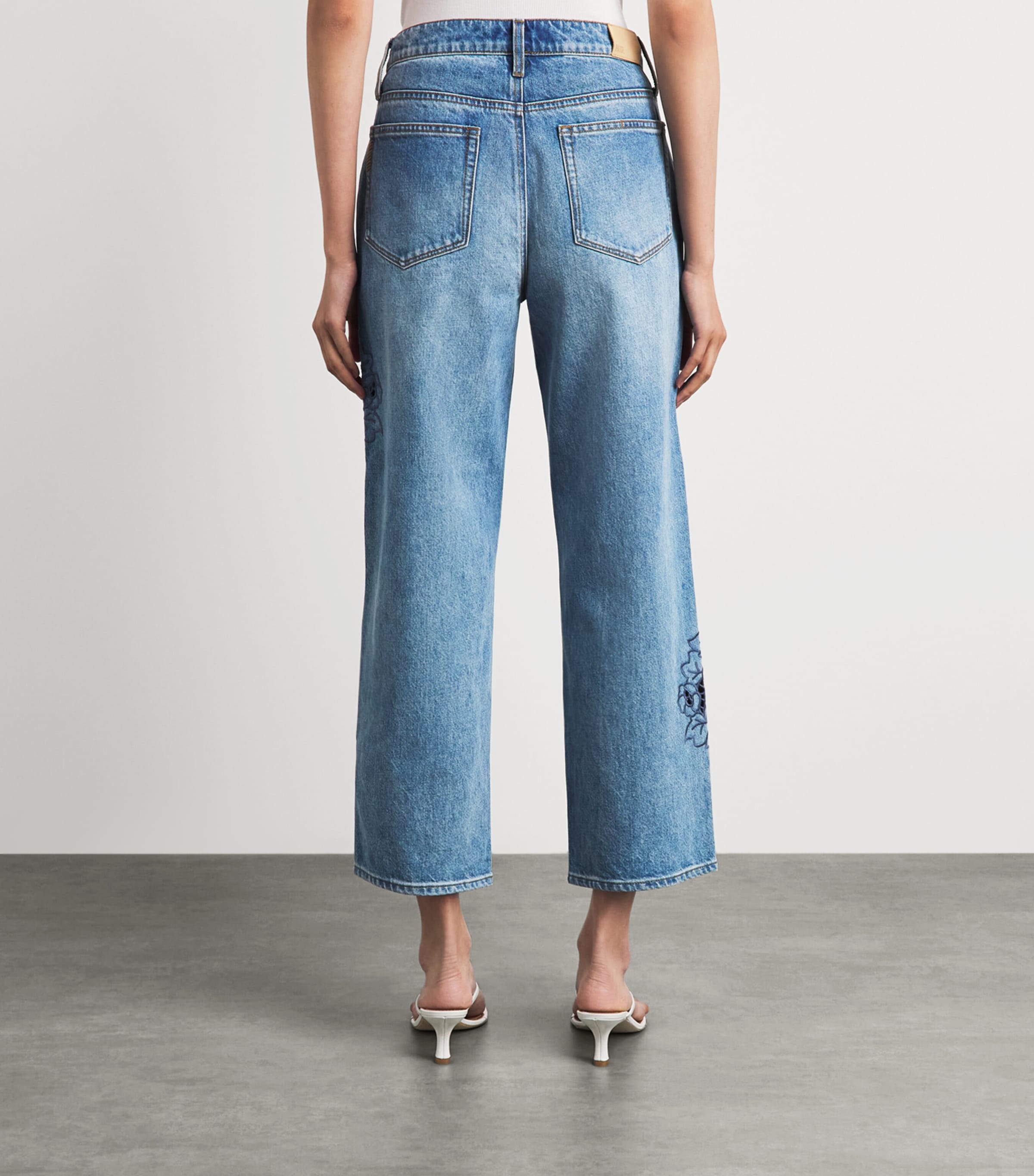 PAIGE Womens Embroidered Rylann Straight Jeans Sail On Embroidered Image 5