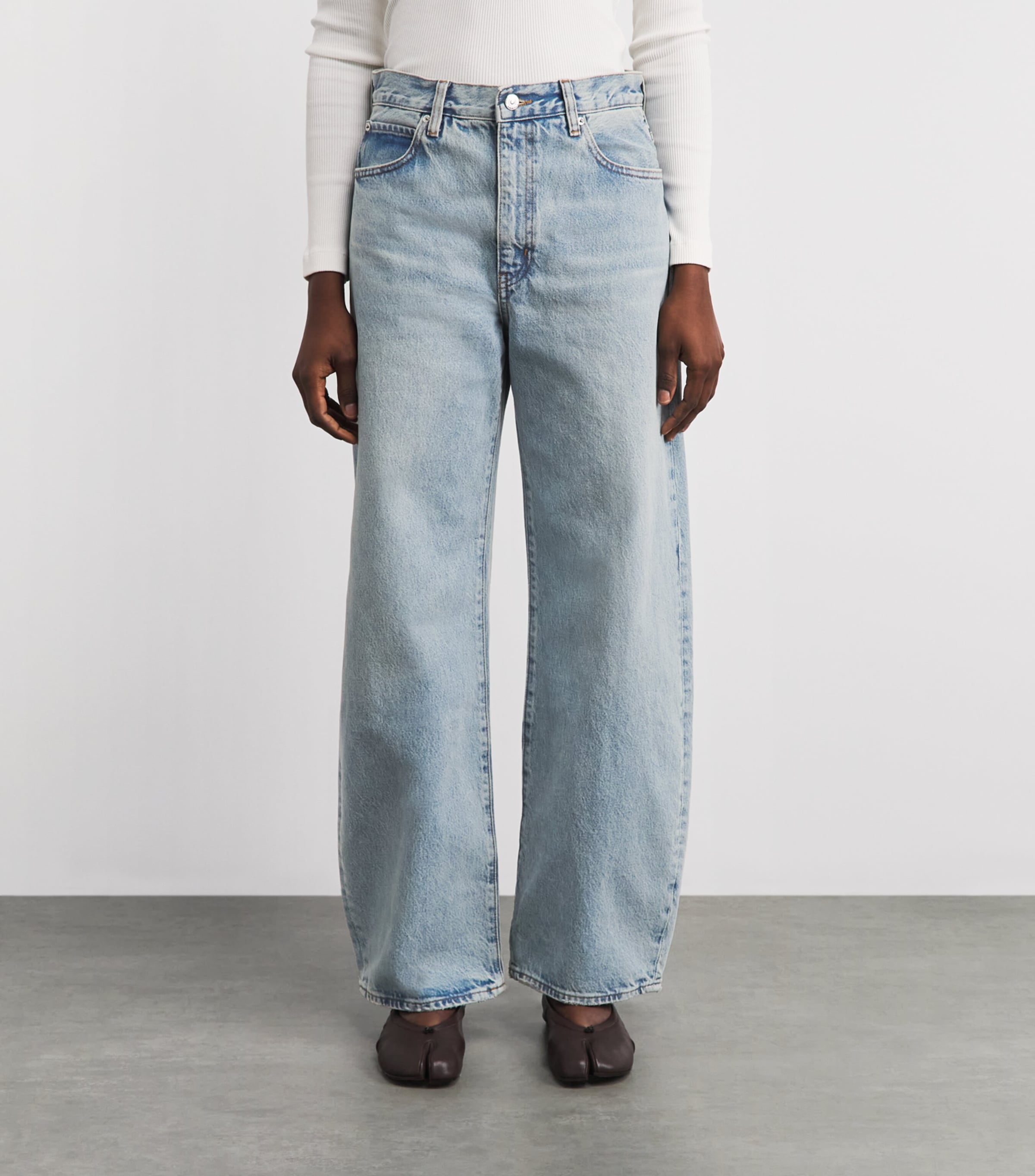 FRAME Womens The Bow High-Rise Barrel-Leg Jeans Outlaw Image 4