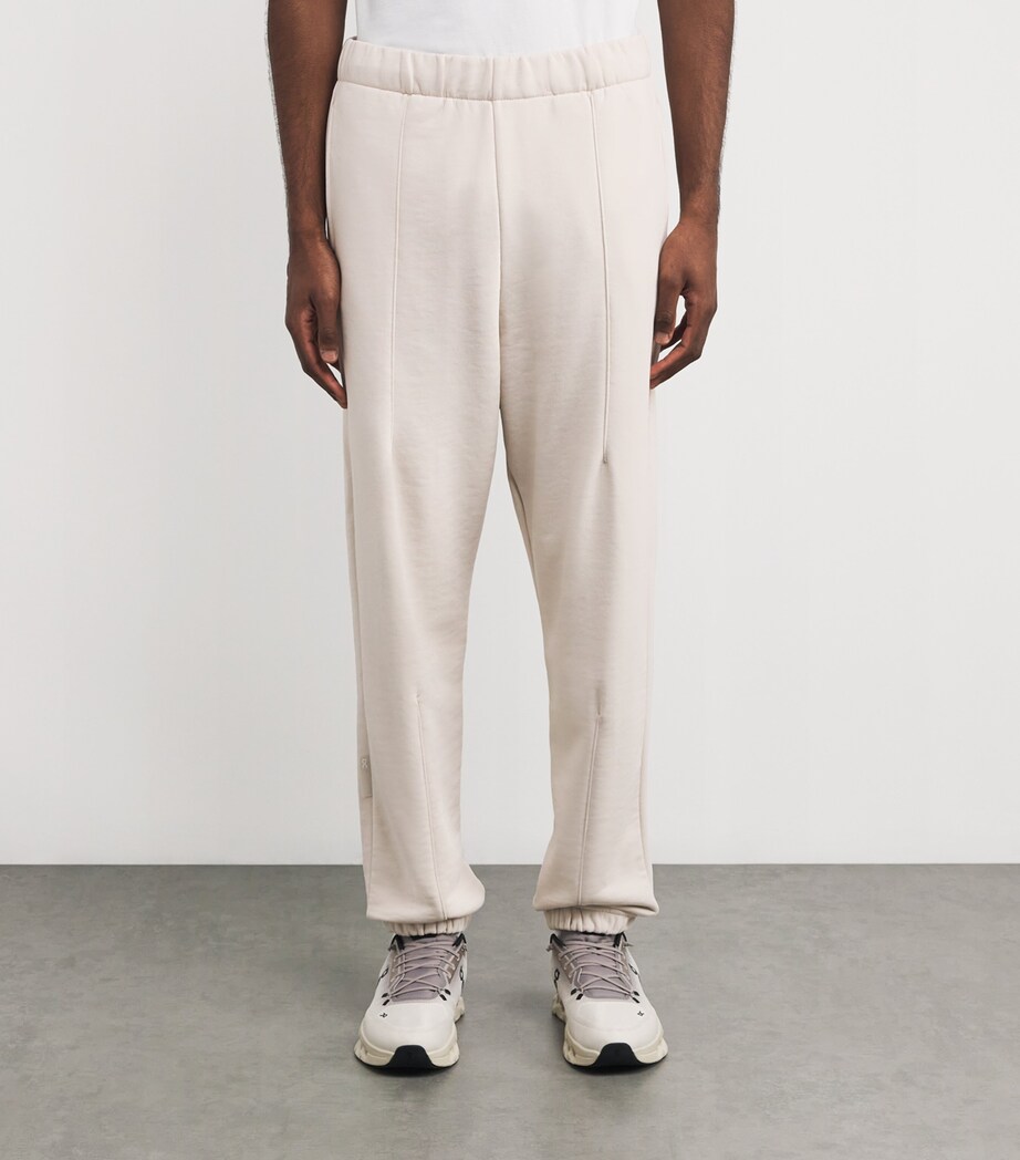 On Mens Organic Cotton-Blend Club Sweatpants Silver Image 3