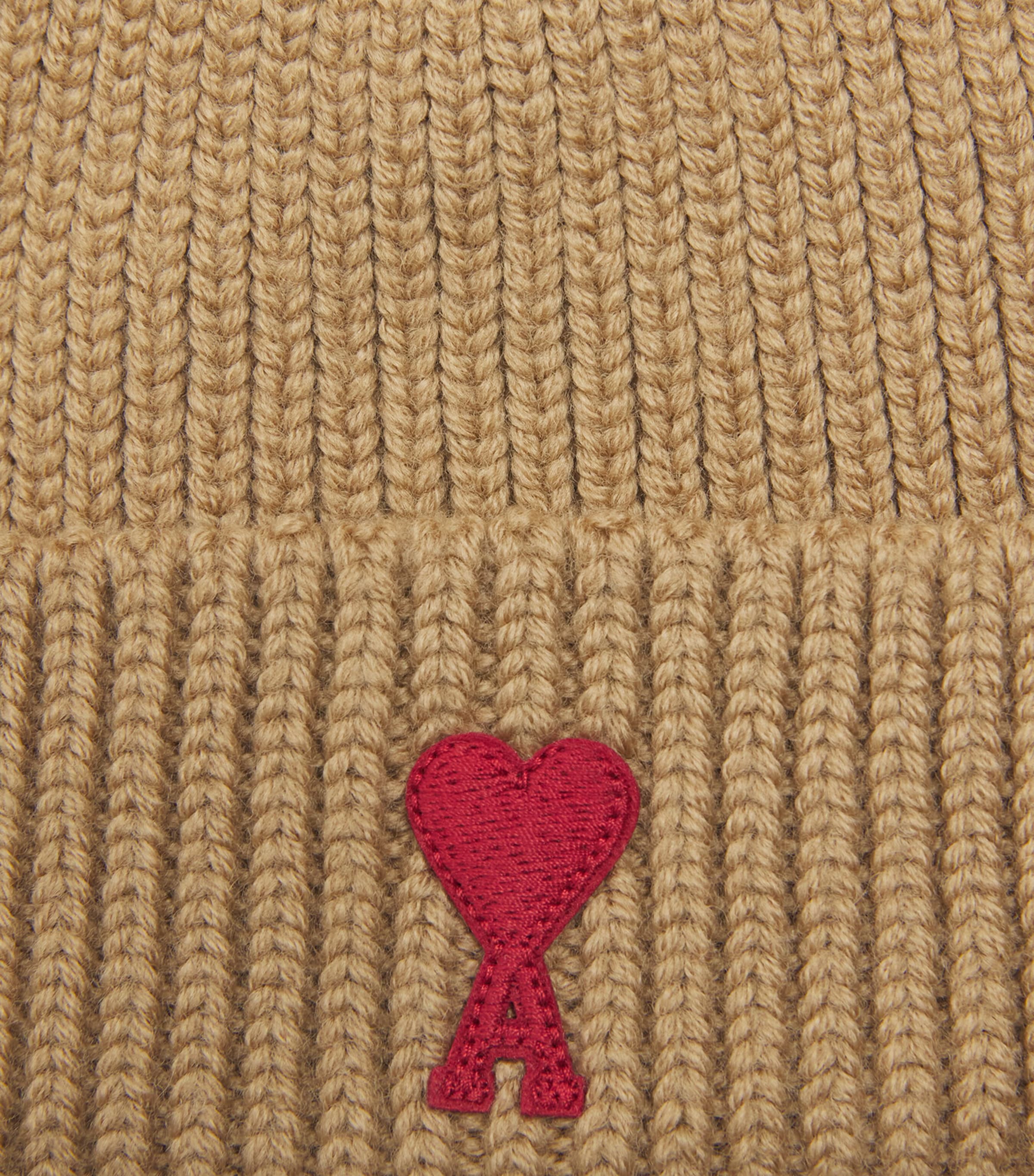 AMI Paris Ami de Coeur Beanie : Camel/rouge Image 3