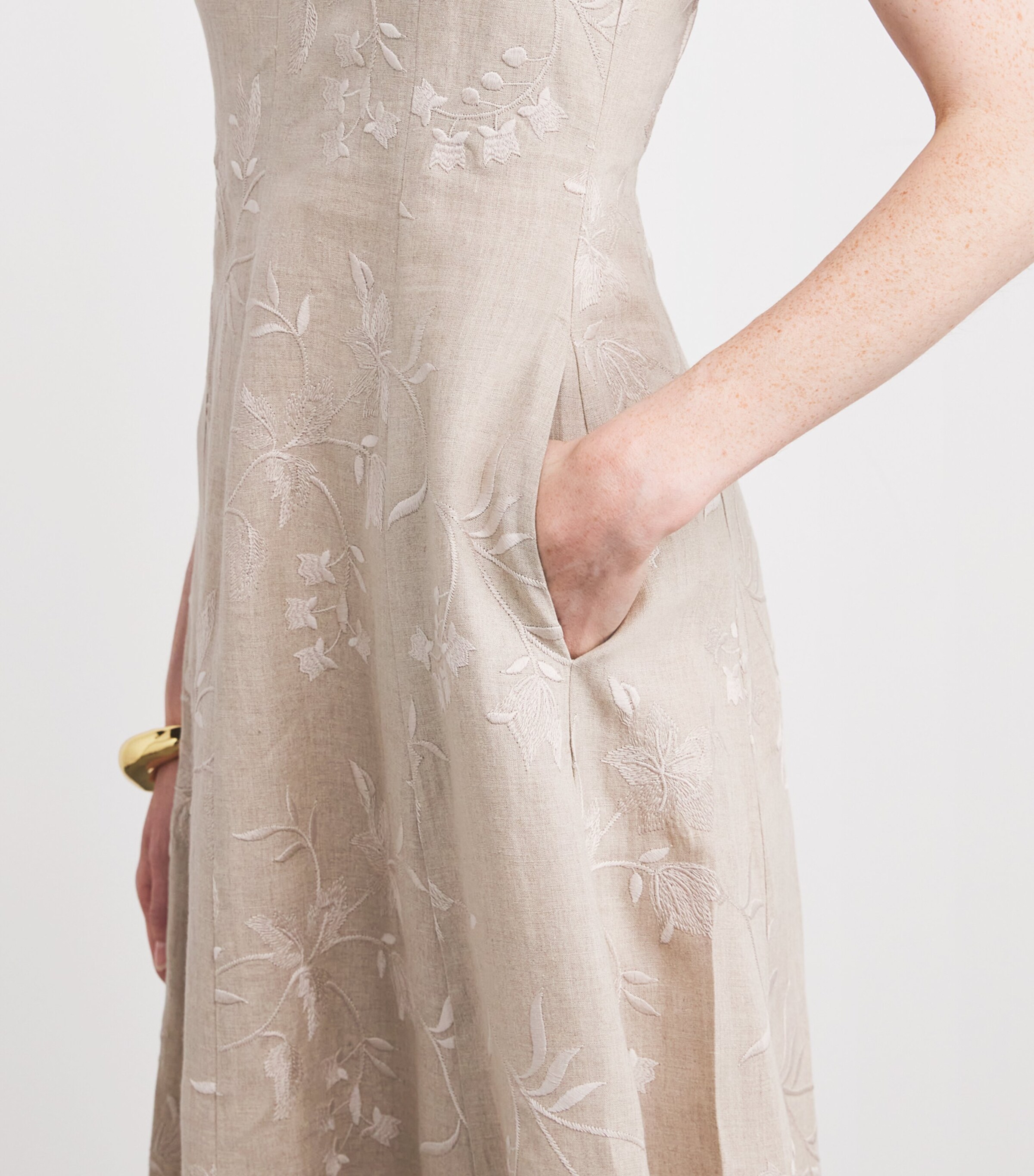Eleventy Womens x Harrods Linen Floral-Embroidered Dress Sabbia Image 6