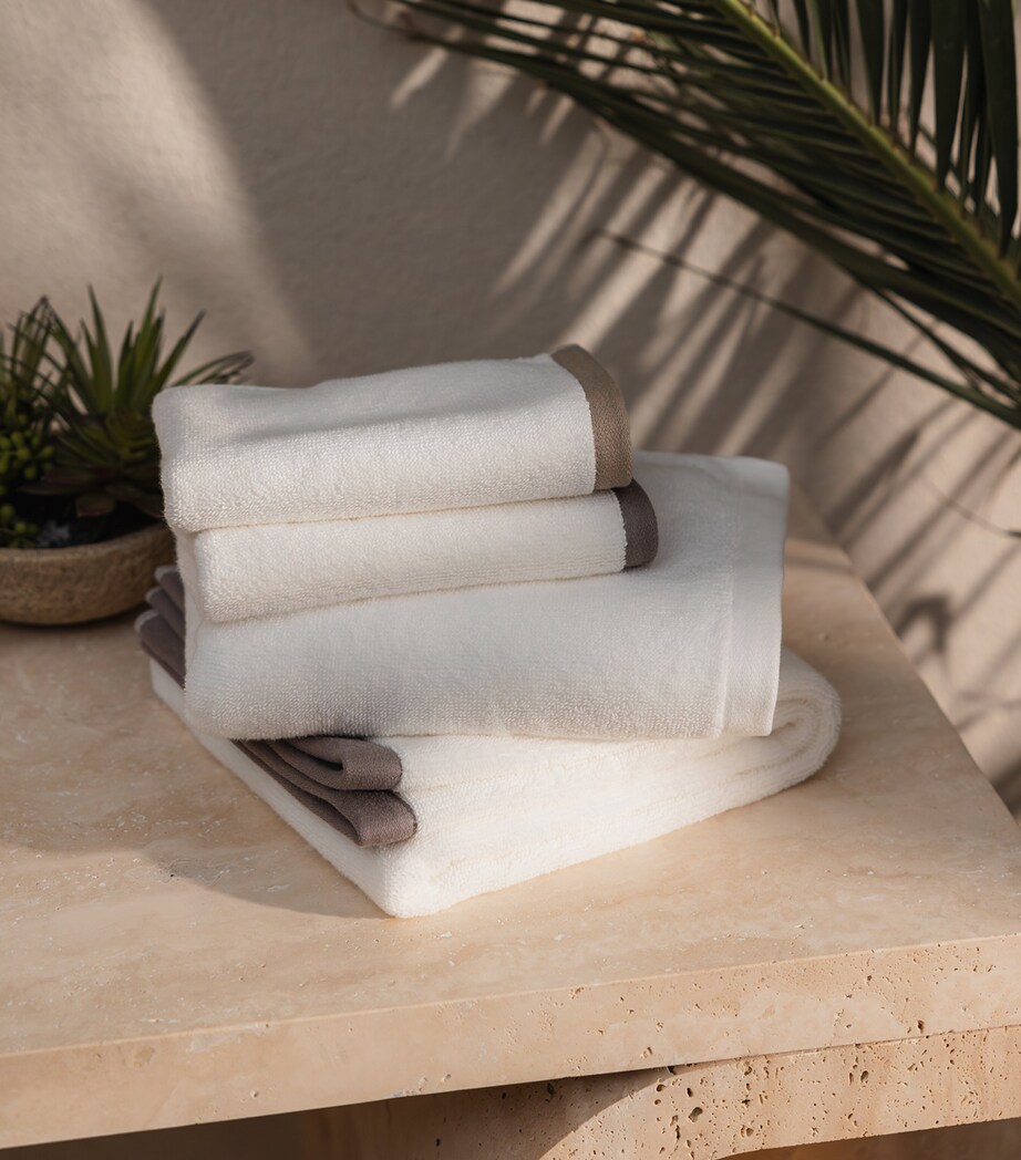 Hamam Organic Cotton Vesta Guest Towel (30cm x 40cm) White/dark Grey Image 2