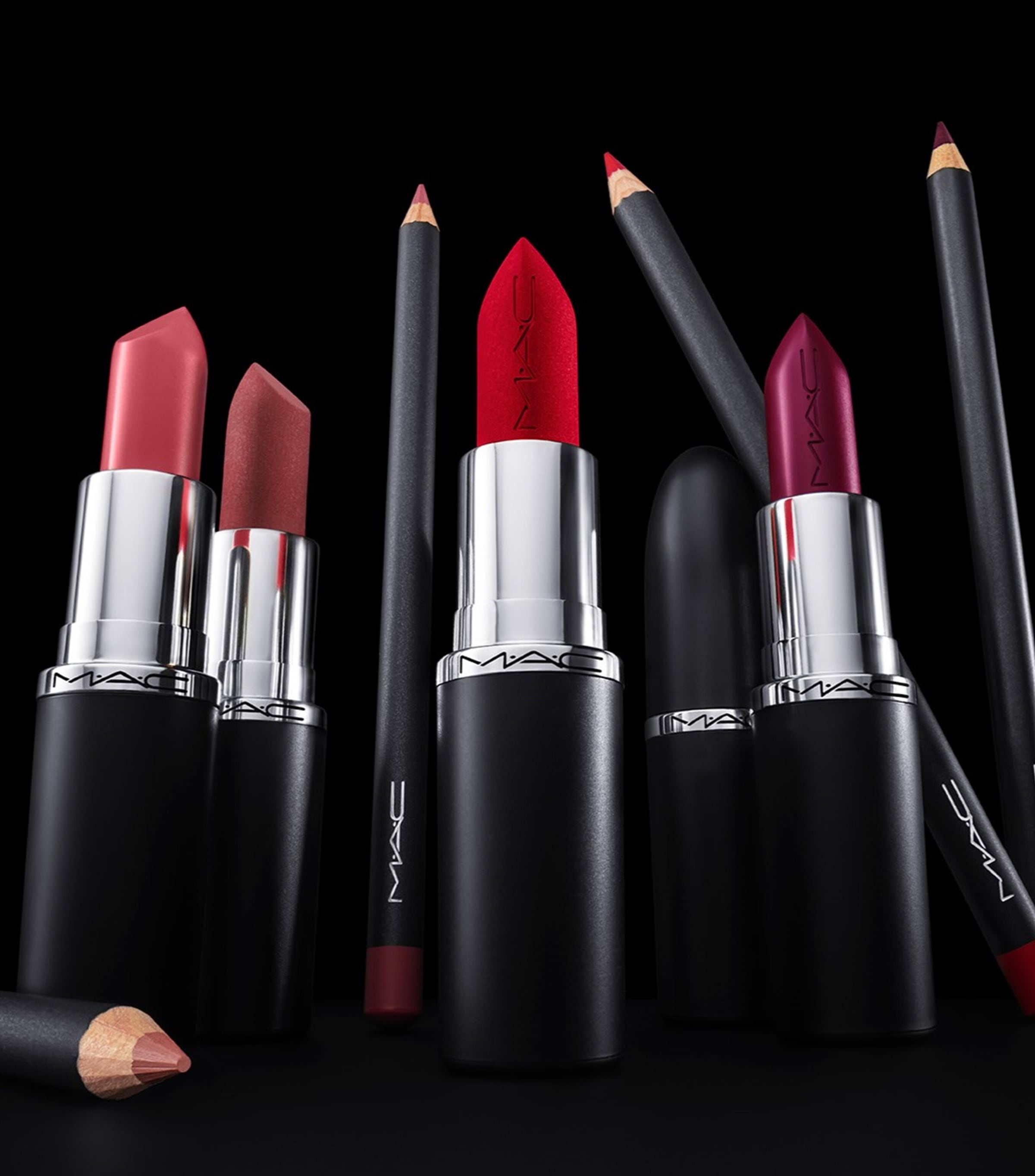MAC MACximal Sleek Satin Lipstick Amorous Image 3