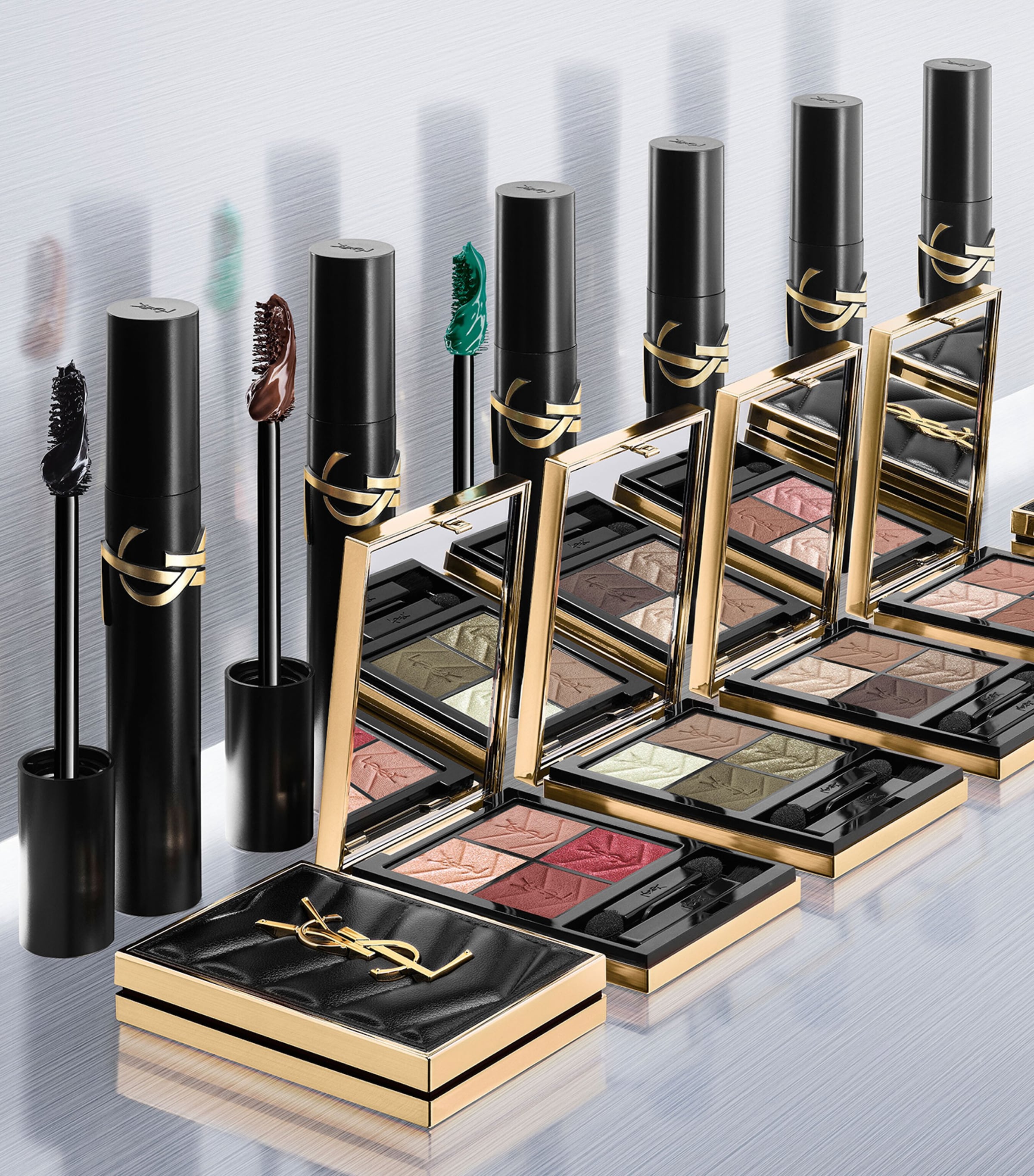 Couture Mini Clutch Mini Eyeshadow Palette 830 Image 7