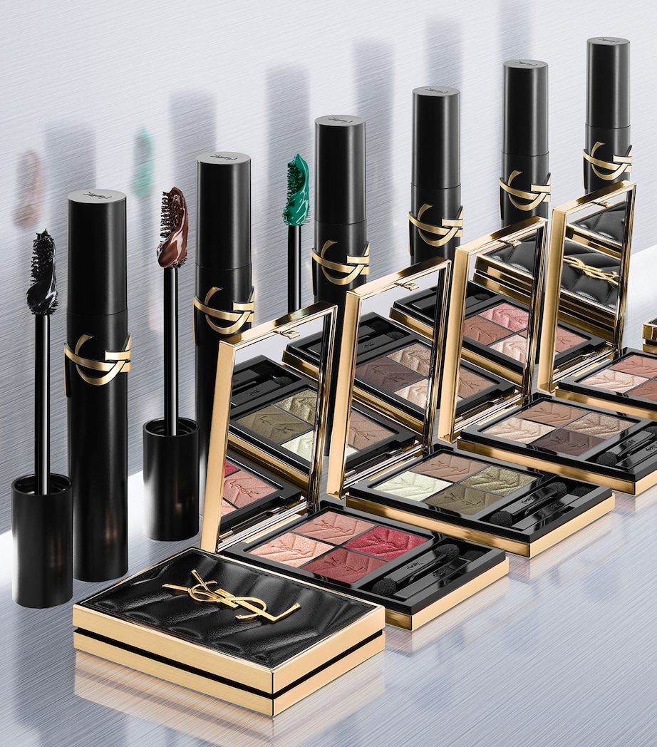 Couture Mini Clutch Mini Eyeshadow Palette 830 Image 7