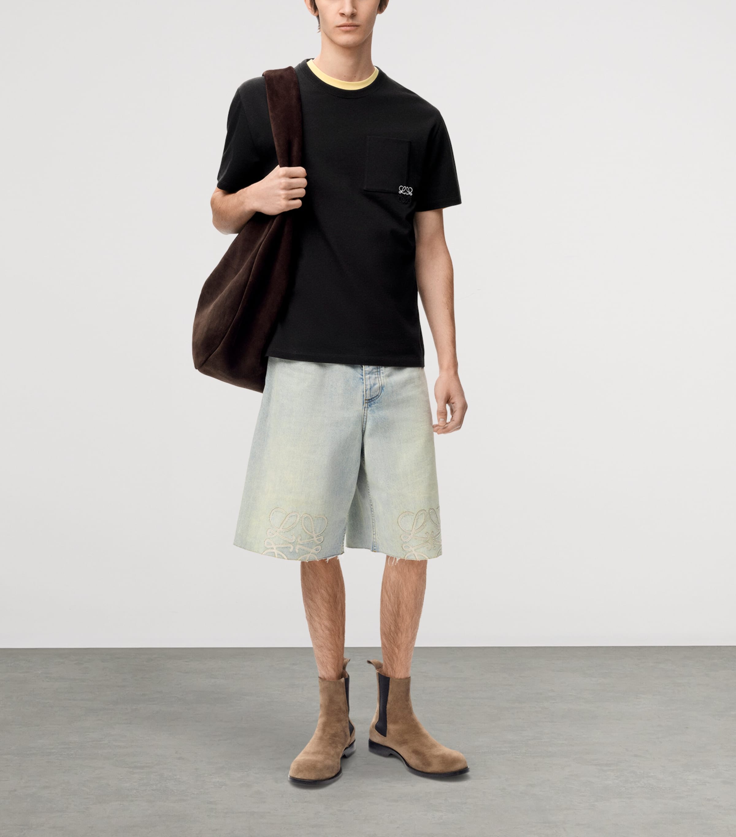 LOEWE Mens Cotton Relaxed Anagram T-Shirt Black Image 2