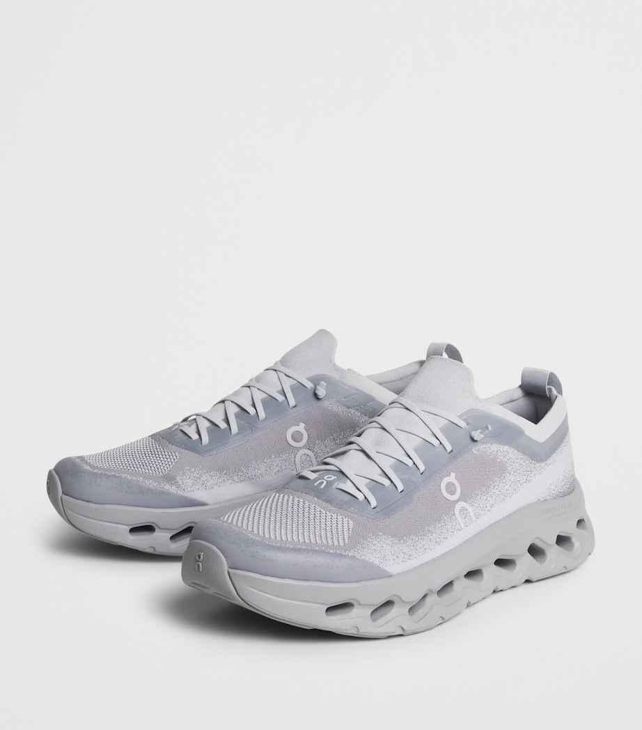 On Mens Cloudtilt Trainers Glacier | Alloy Image 3