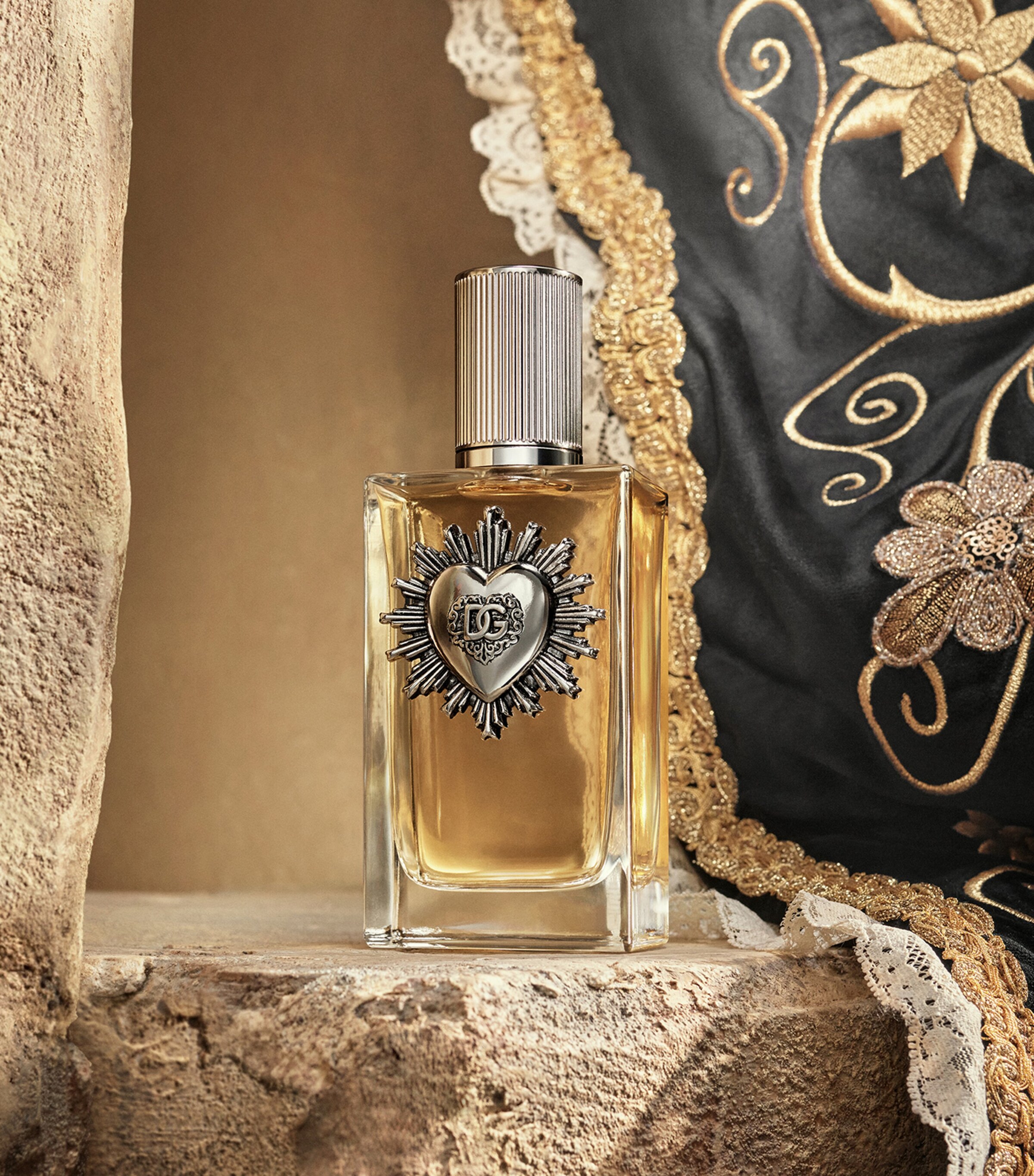 Devotion for Men Eau de Parfum (50ml) NO COLOUR Image 7