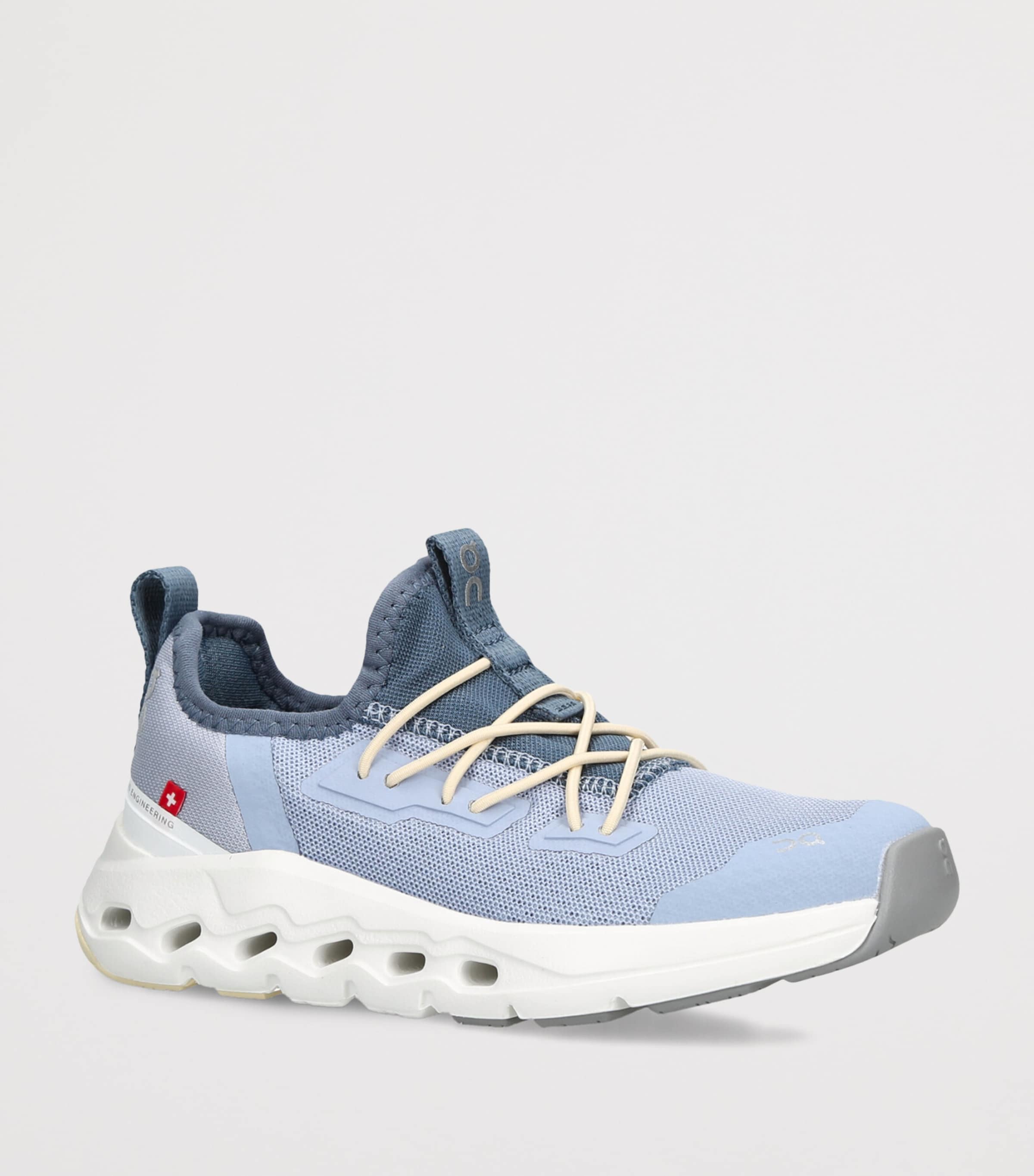 ON Running Cloudleap Trainers Purple Image 2
