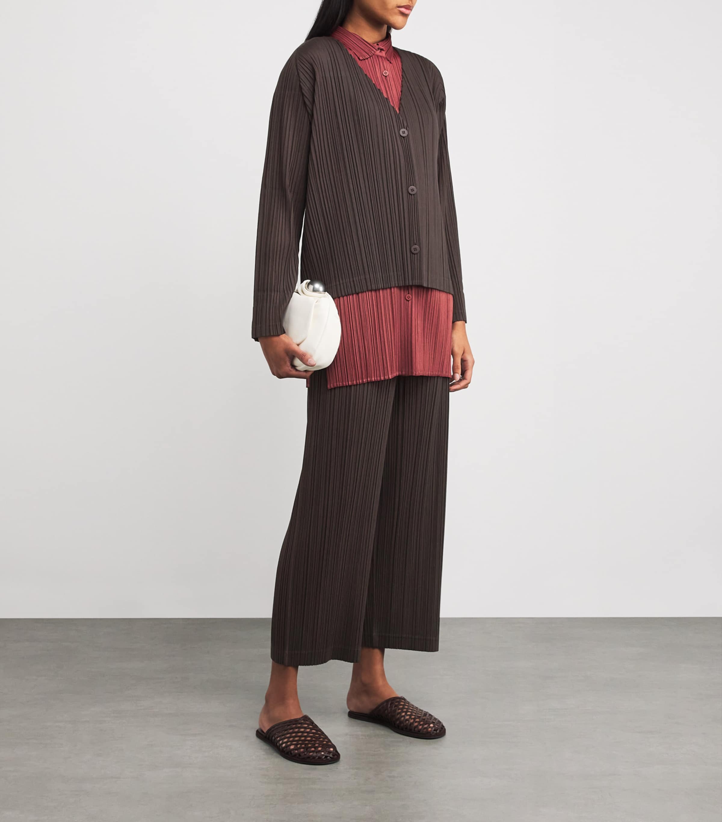 Ramie Pleated Trousers 45 Image 2