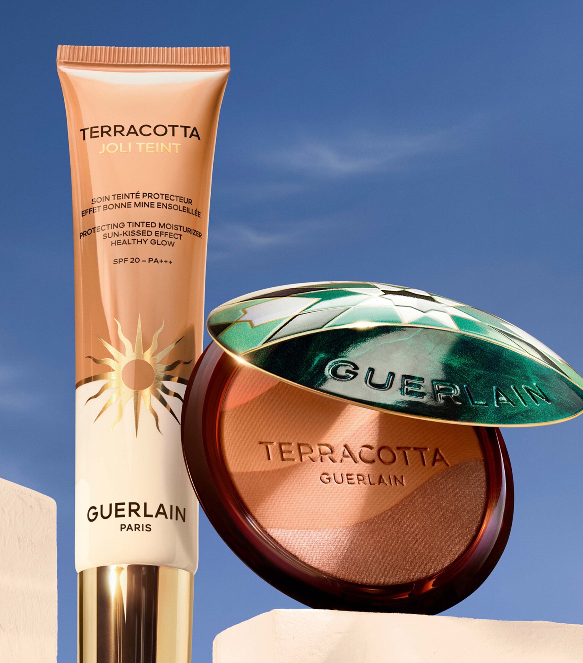 Guerlain The Sun-Kissed Natural Healthy Glow Powder Light Green Agafay Image 9