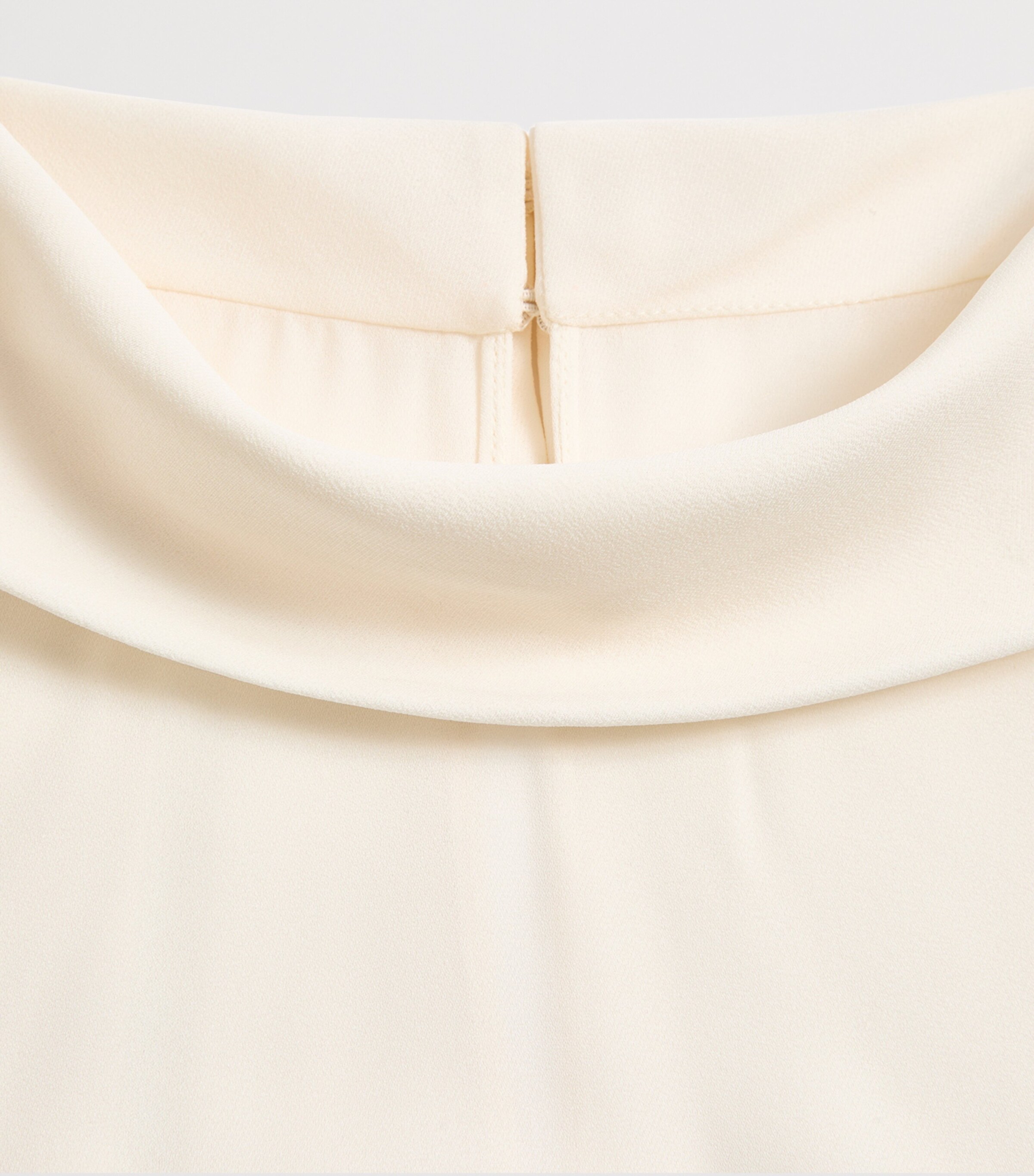 Silk Blouse A03 Image 8