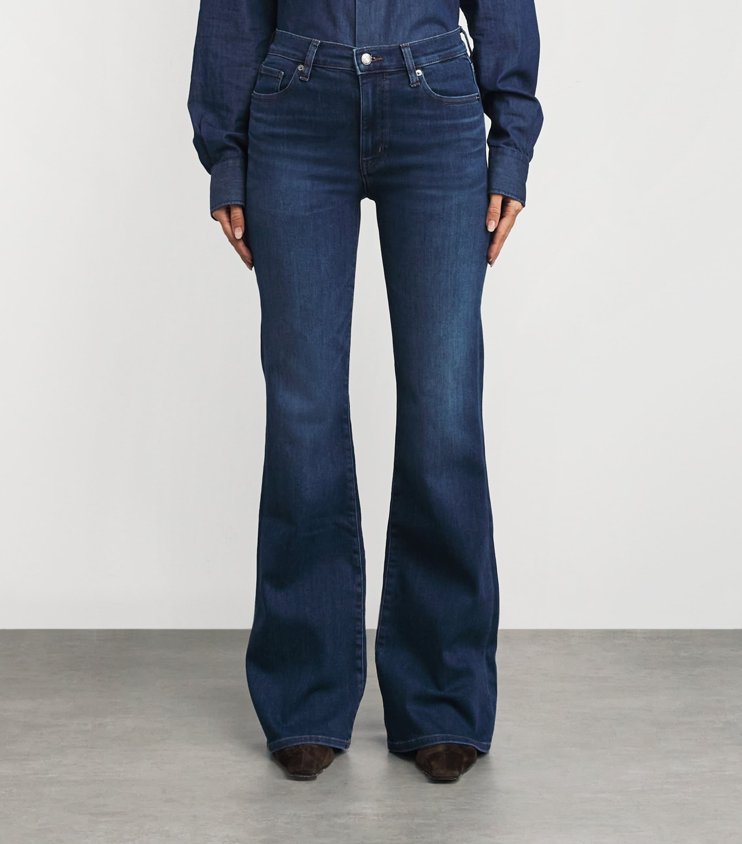 The Icon Flared Jeans CELEBRITY Image 3