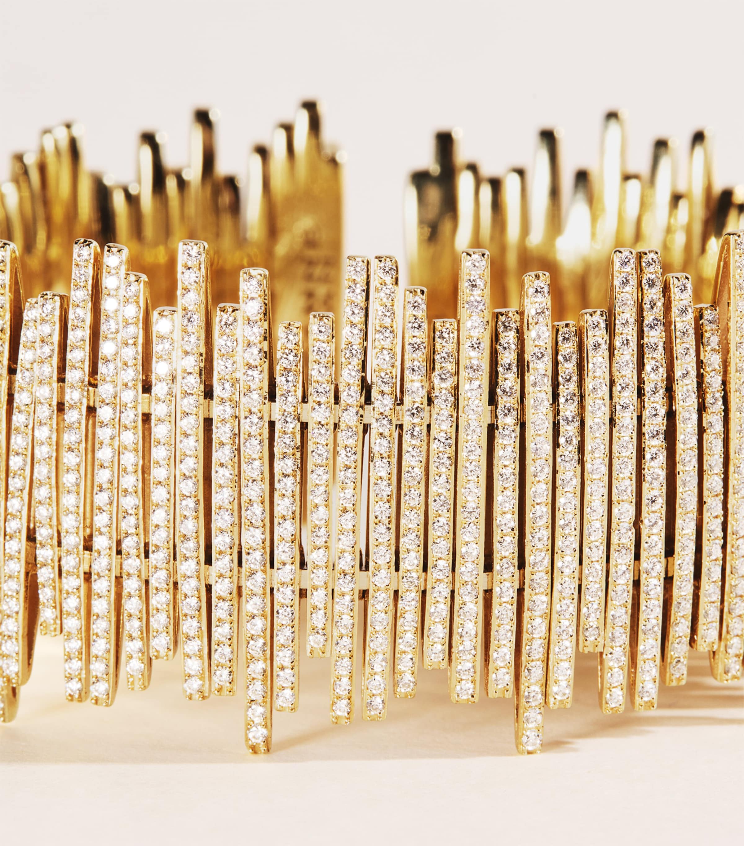 Suzanne Kalan Yellow Gold and Diamond Inlay Bangle Yg/wd Image 5