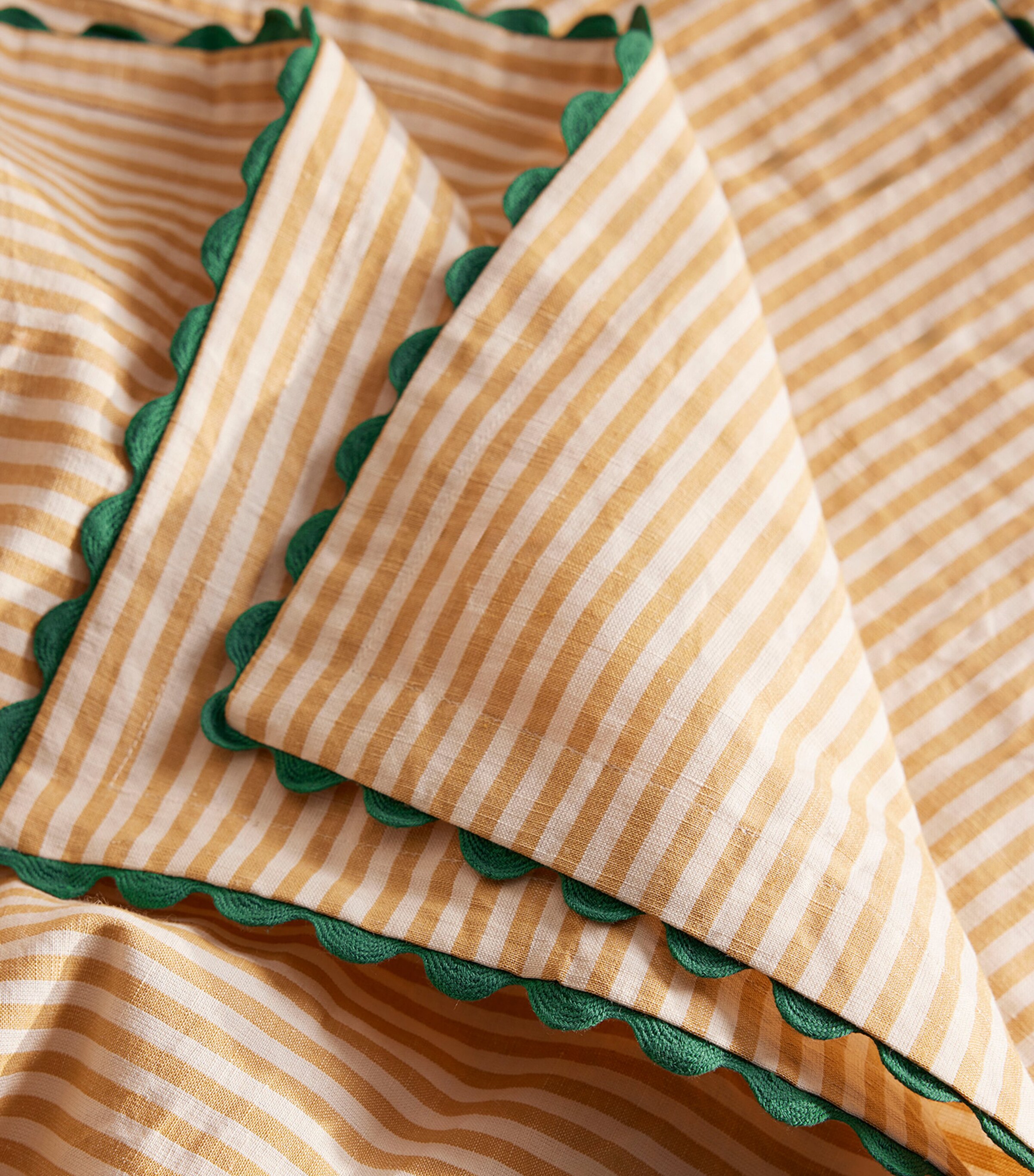 Set of 4 Linen-Cotton Blythe Napkins (50cm x 50cm) NO COLOUR Image 3