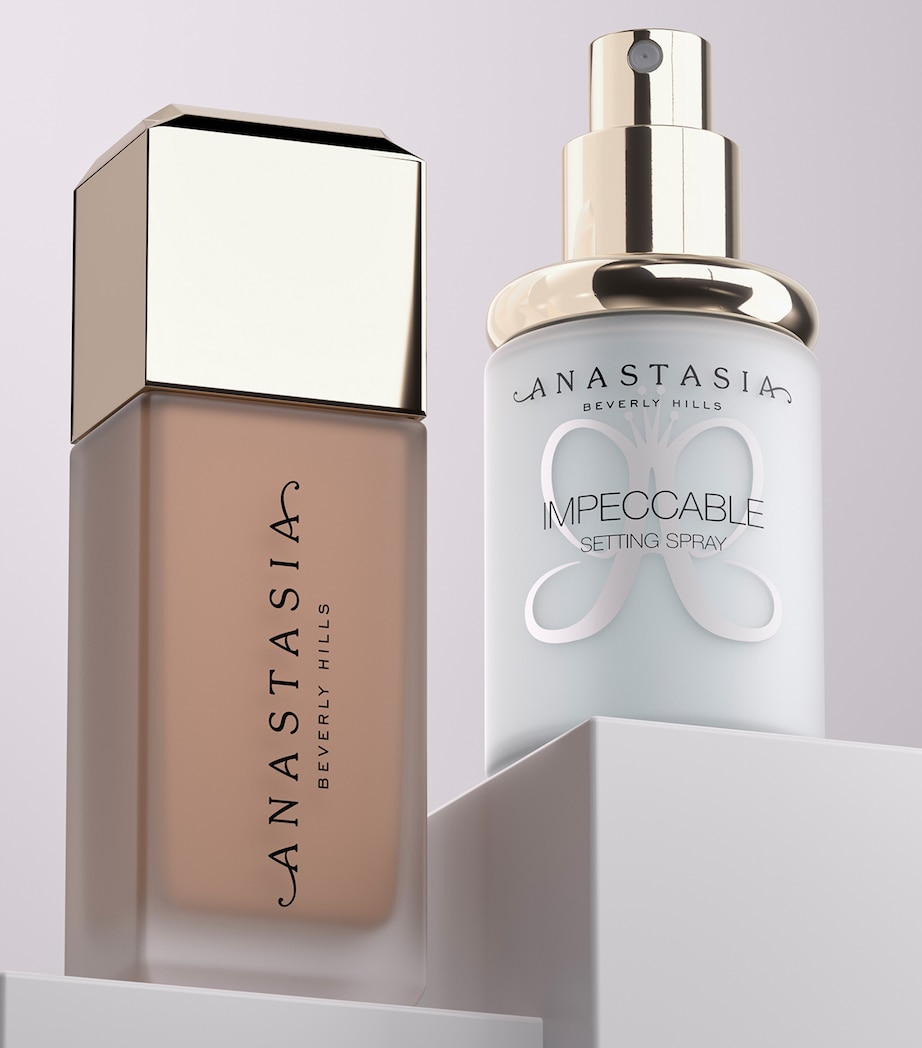 Impeccable 24HR Blurring Matte Setting Spray NO COLOUR Image 4