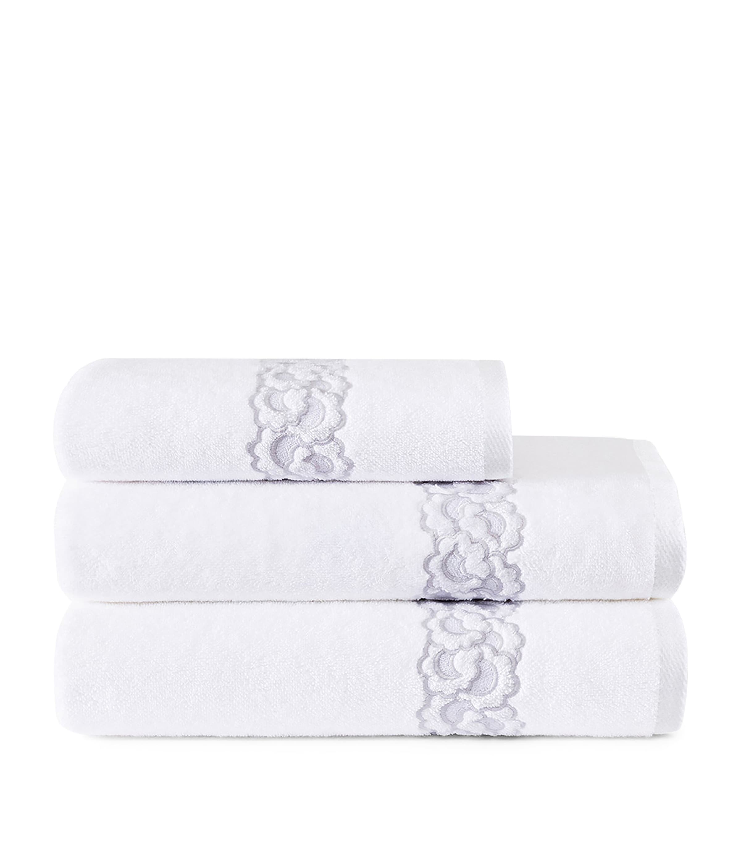 Yves Delorme Festons Hand Towel In White
