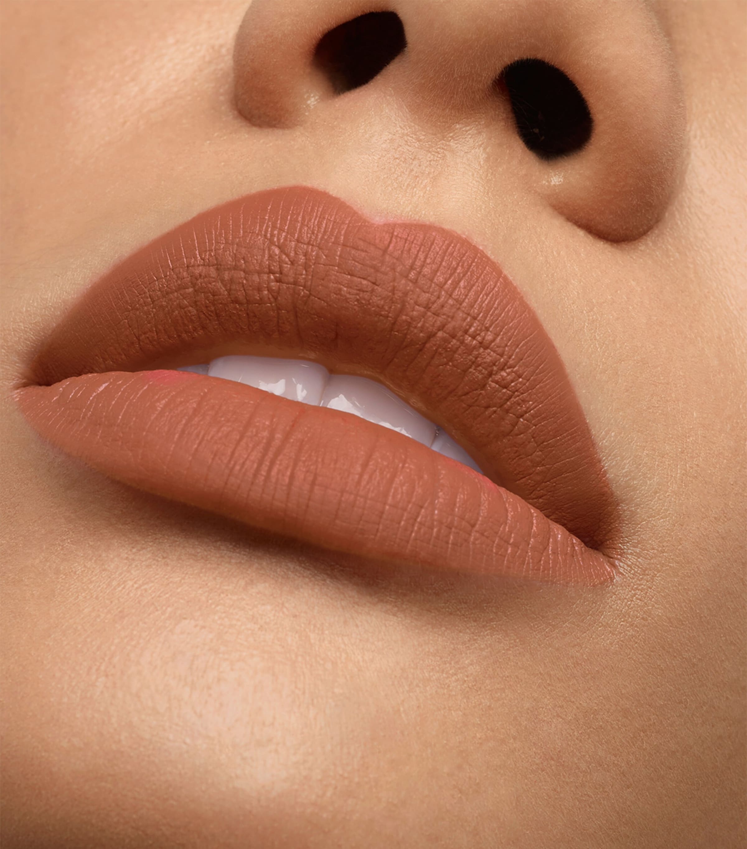 Christian Louboutin Rouge Louboutin Velvet Matte Lipstick Beige Very Gil Image 4