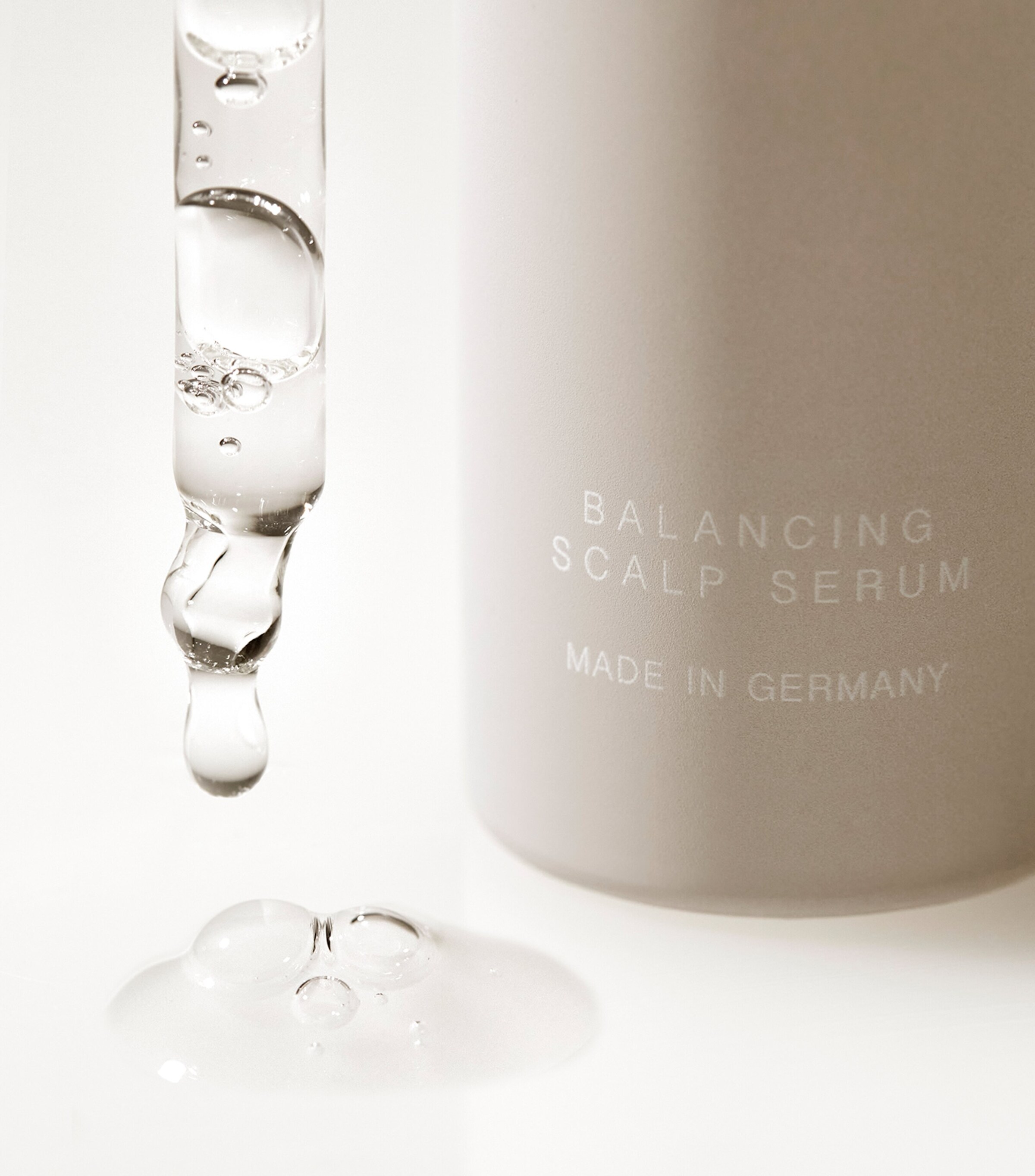 Dr. Barbara Sturm Balancing Scalp Serum (50ml) Image 2