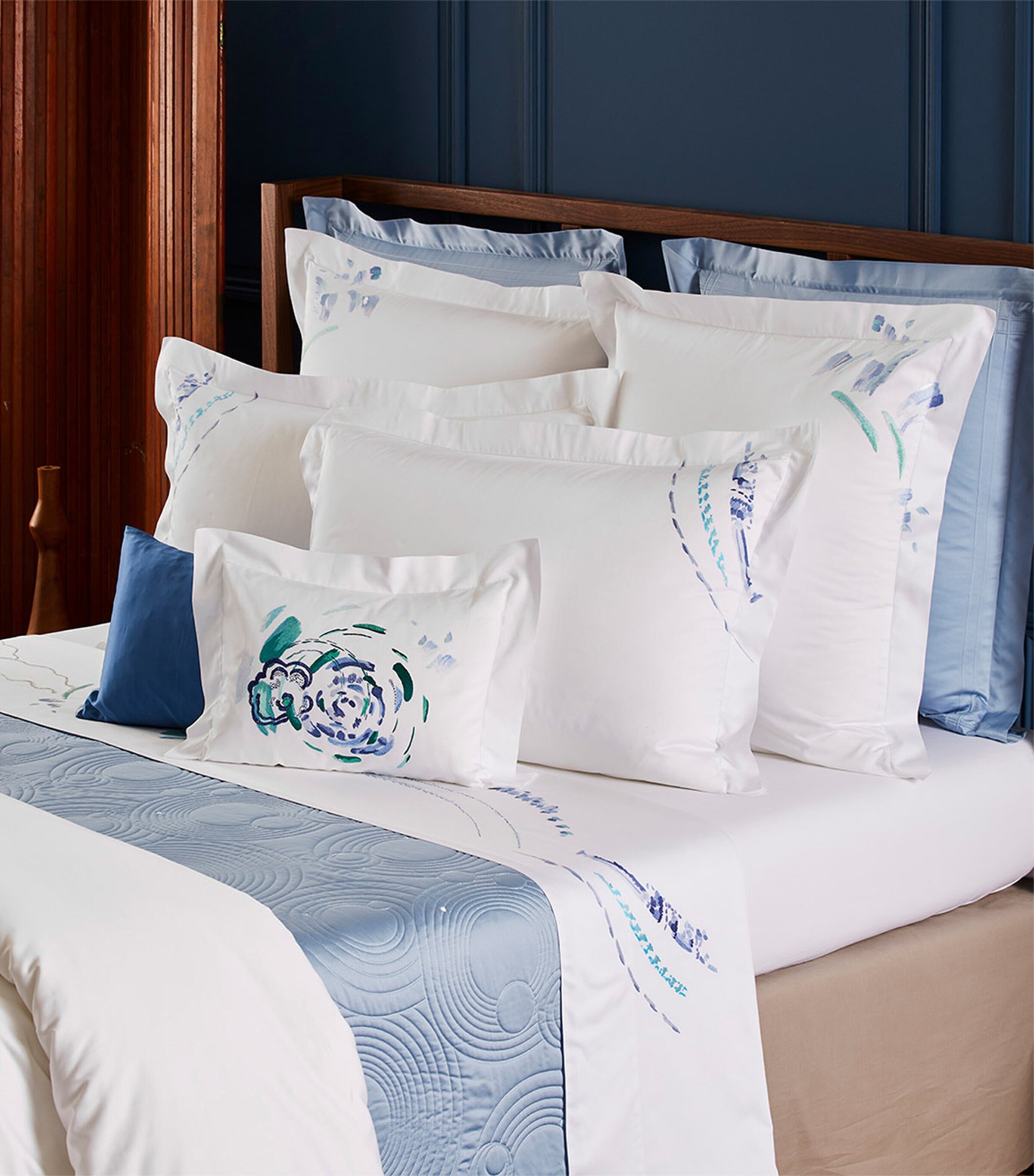 Yves Delorme Couture Pima Cotton Abysses King Oxford Pillowcase Pair (50cm x 90cm) Image 4