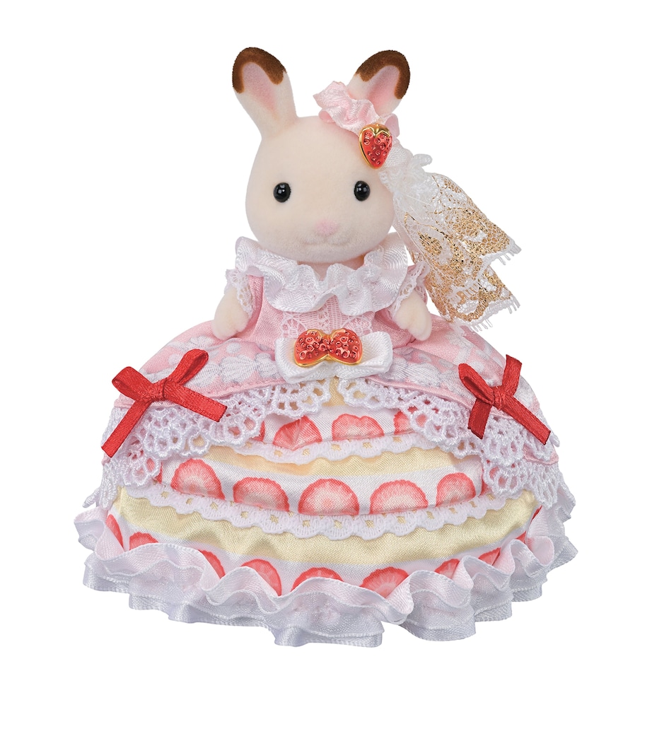 Sylvanian Families Freya's Birthday Celebration Strawberry Cake Dress Image 1