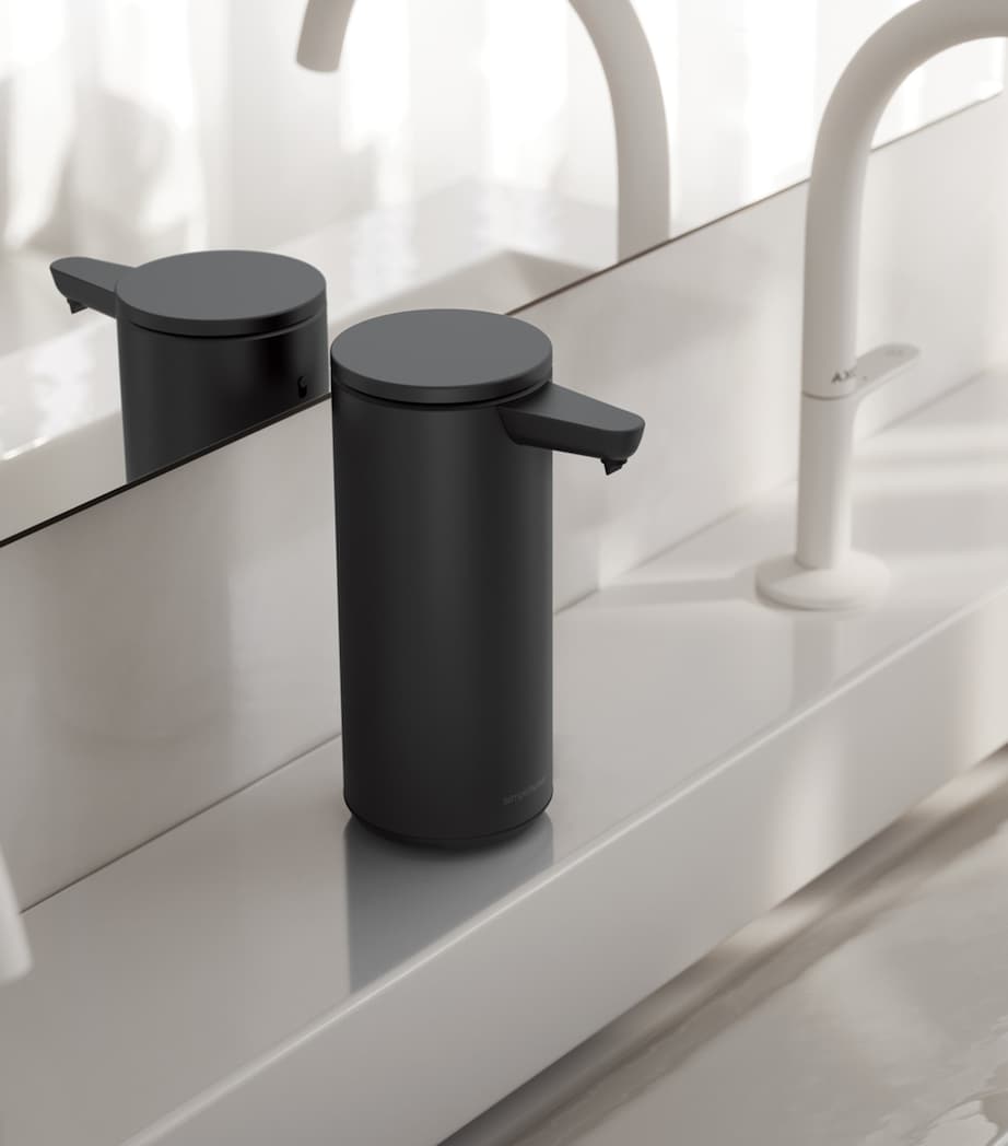 Rechargeable Sensor Soap Dispenser (266ml) MATTE BLACK Image 5