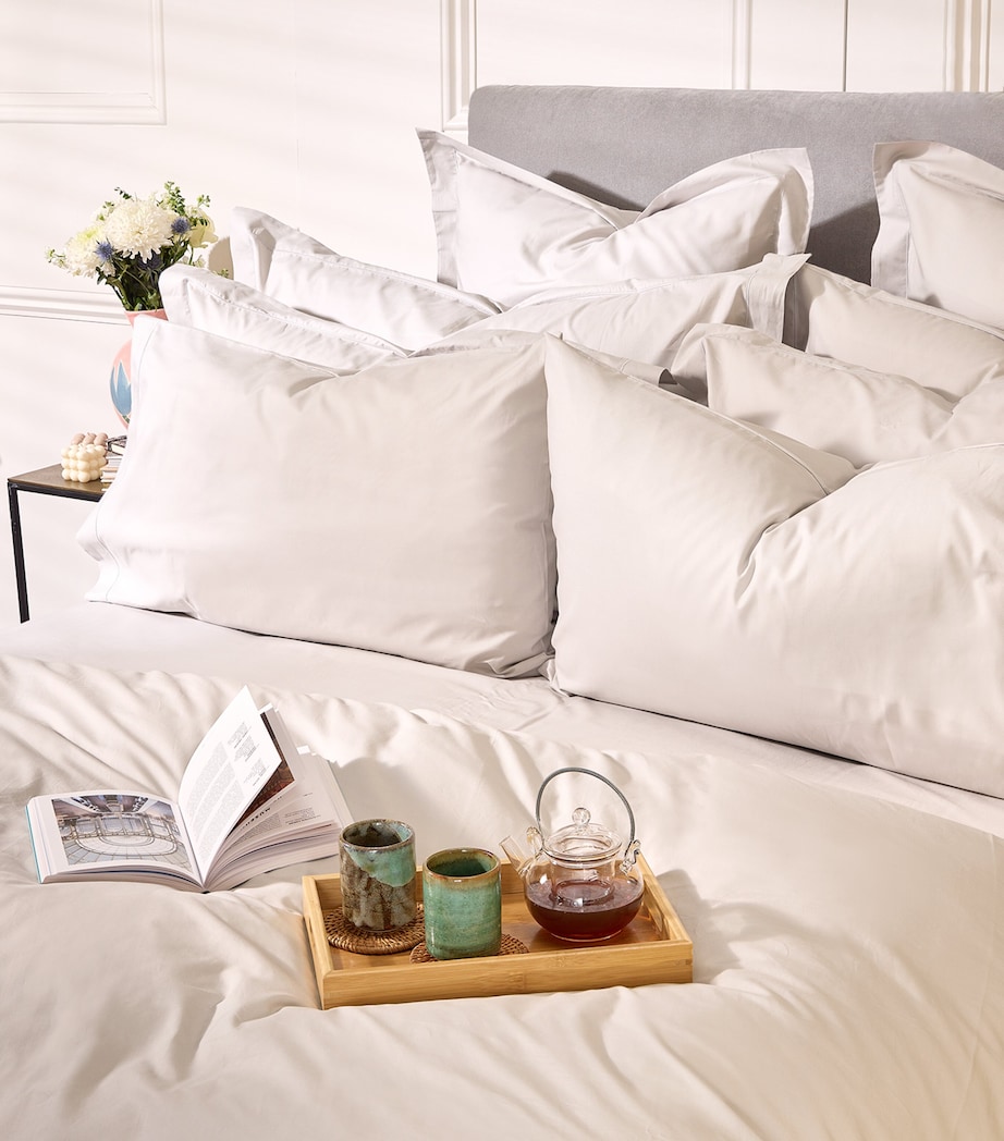 Harrods of London Chester King Fitted Sheet (150cm x 200cm) Cool Grey Image 4