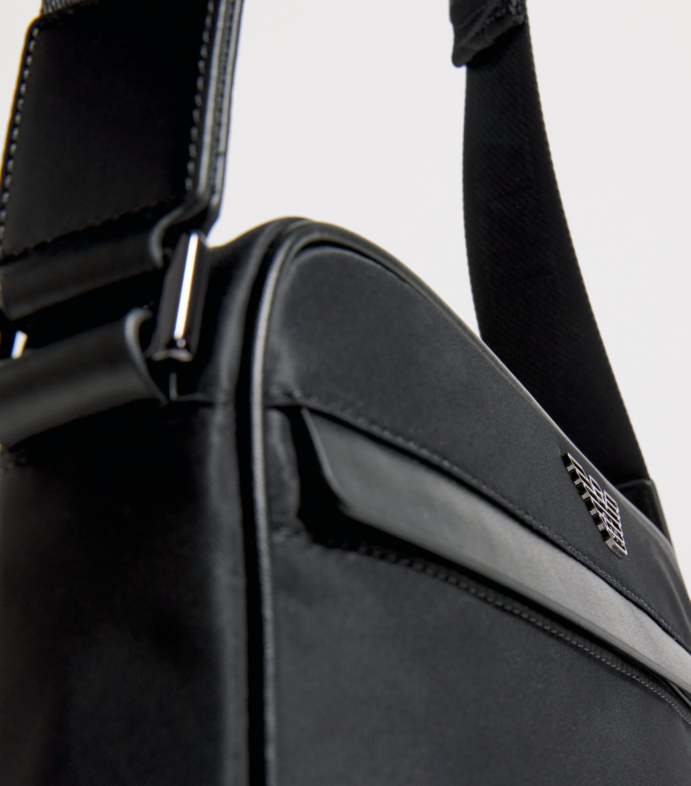 Recycled Nylon Cross-Body Bag UC001 Image 4