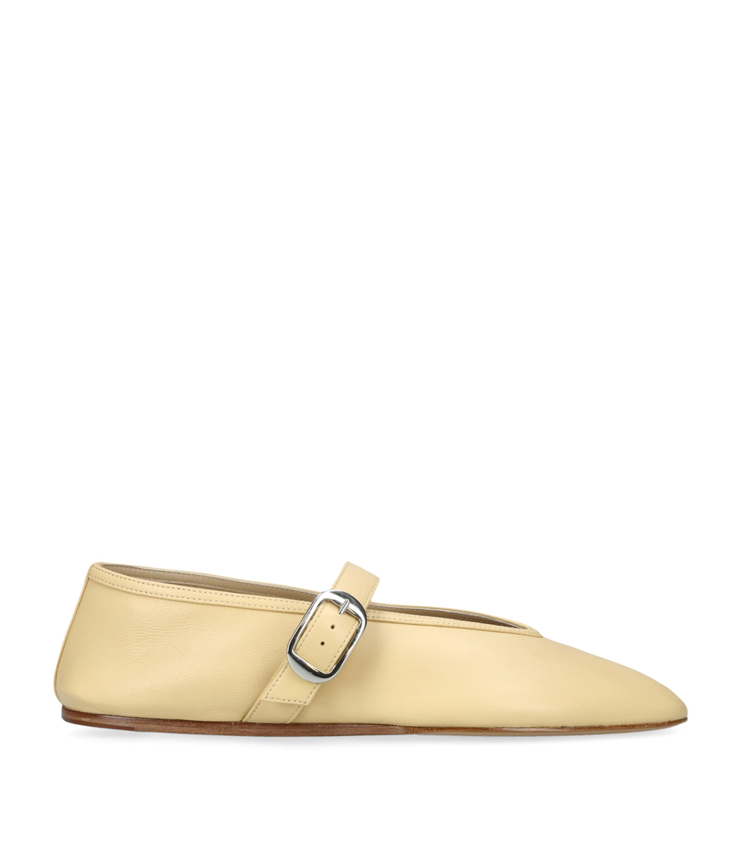 Shop Le Monde Beryl Leather Stella Flats In Beige