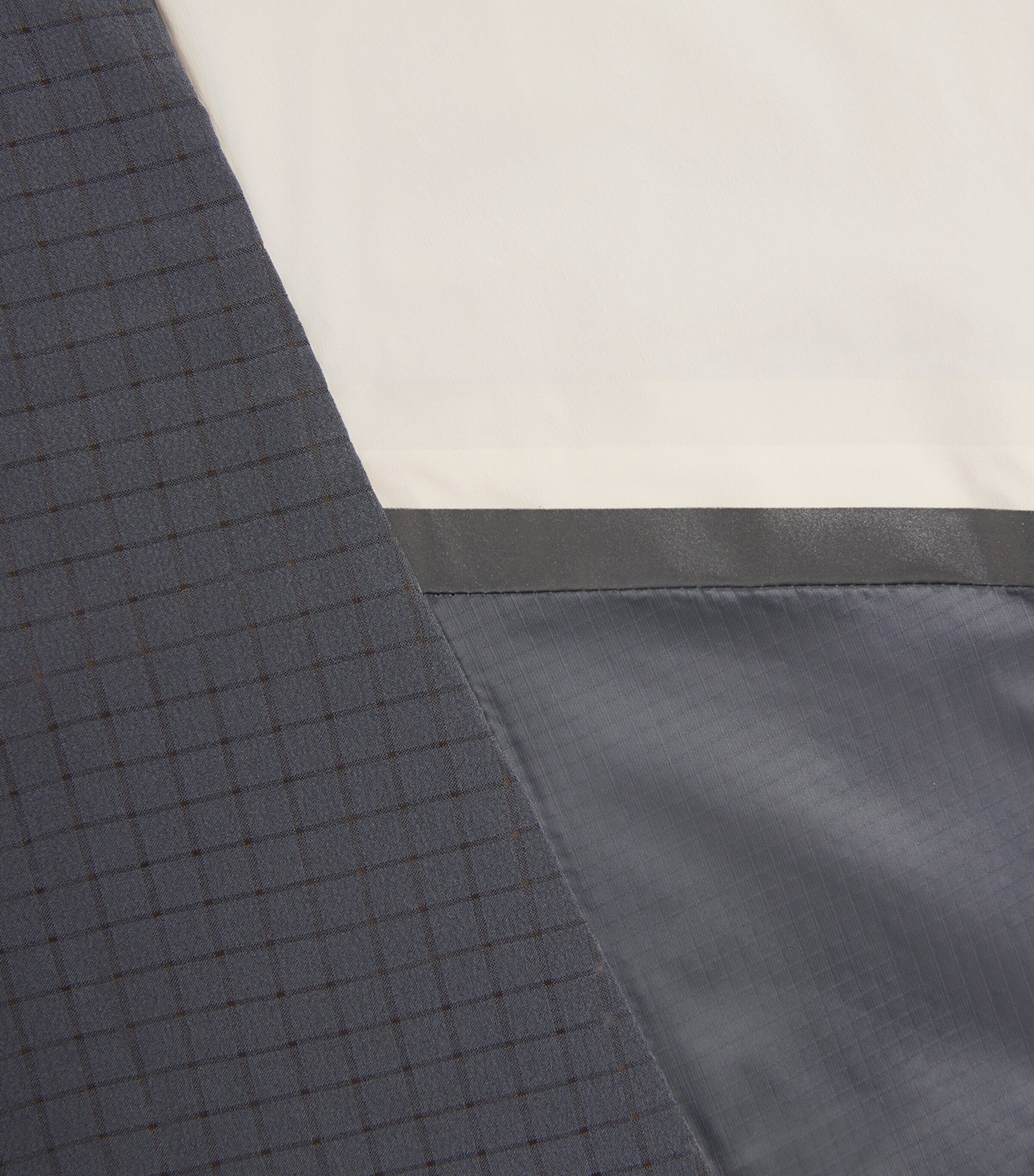 Packable Weather Jacket SILVER | ECLIPSE Image 5