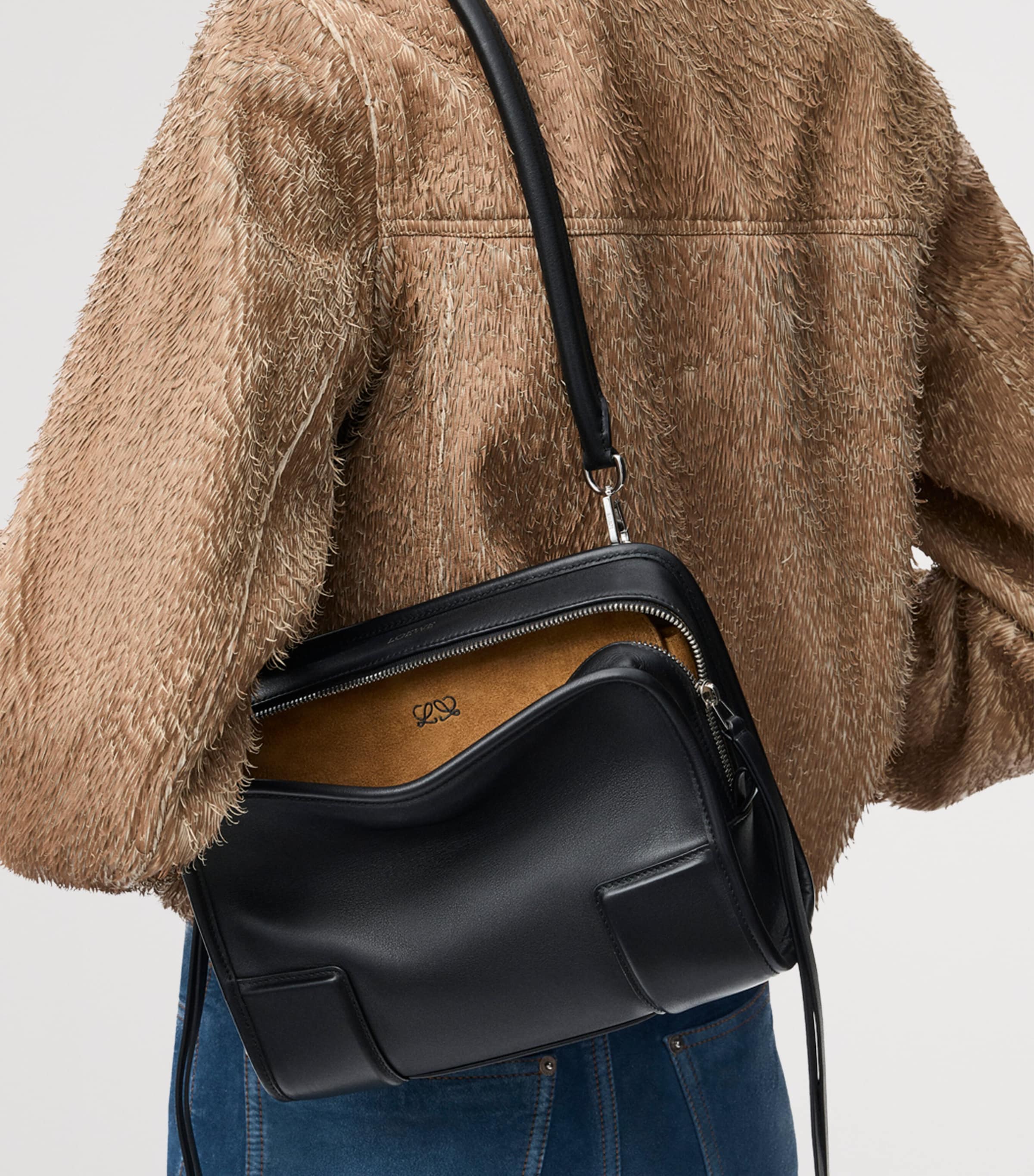 LOEWE Small Leather Amazona 180 Top-Handle Bag Black Image 10