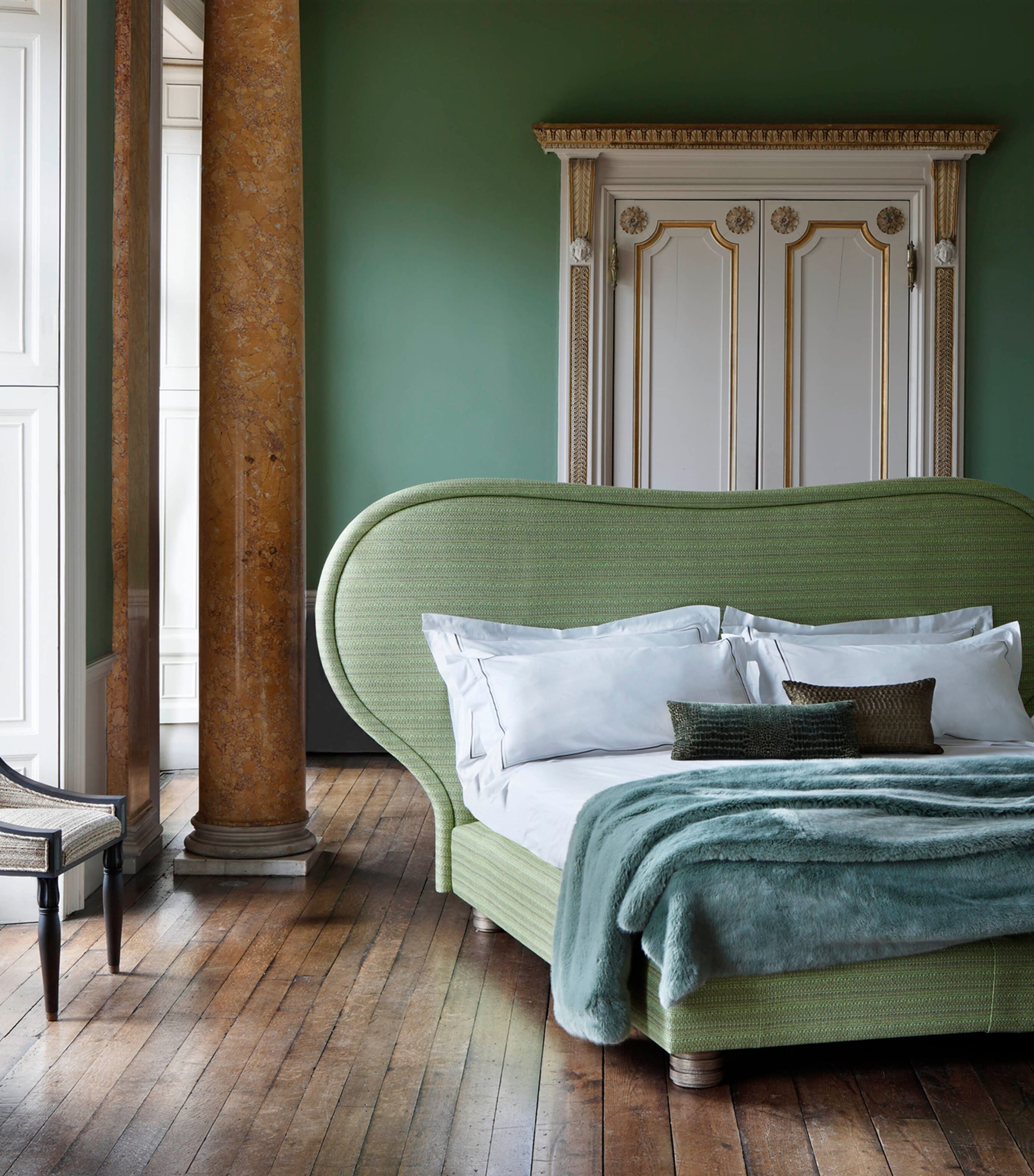 SAVOIR Louis Nº2 Bed Green Image 3