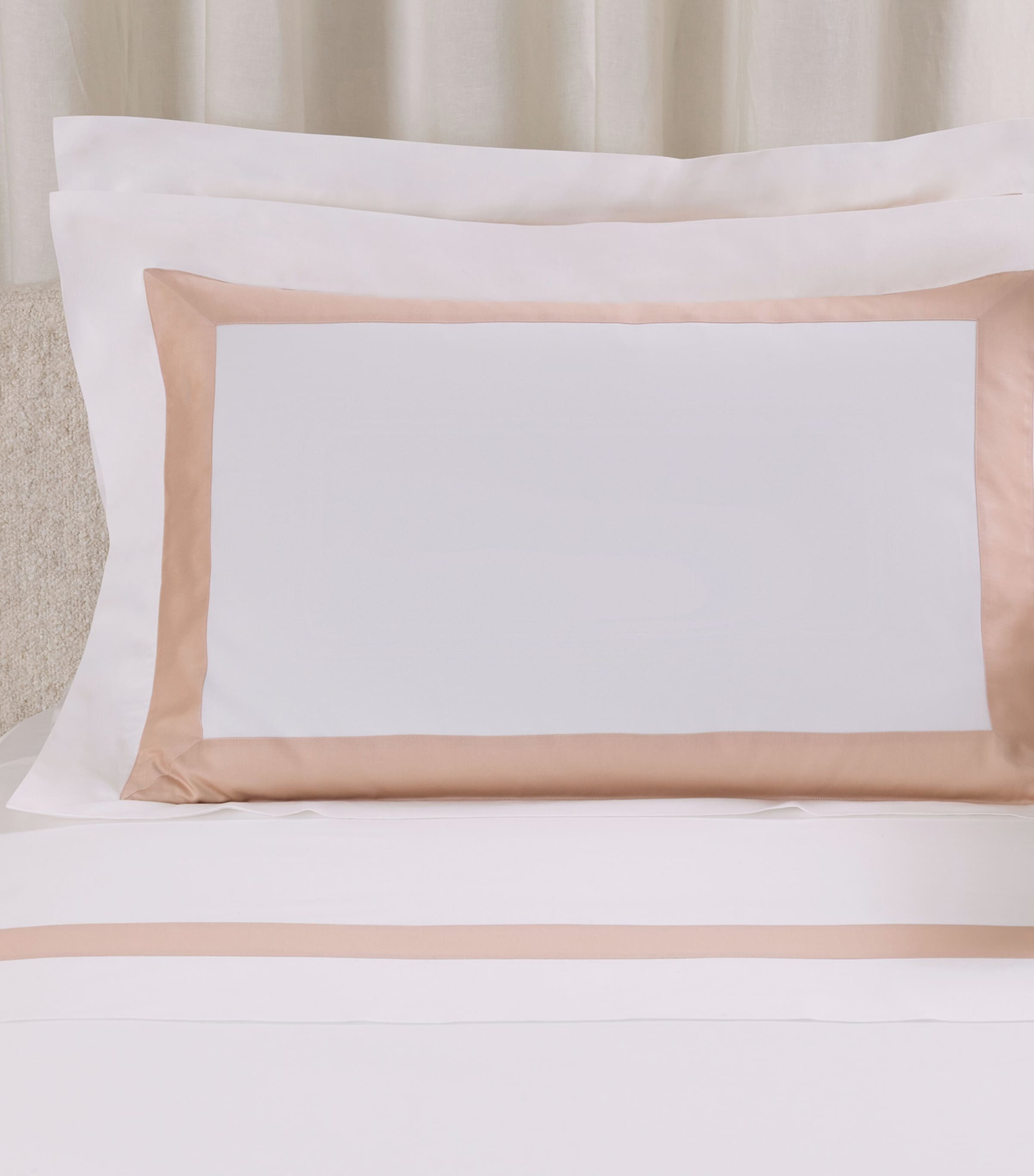 Frette Cotton Breeze Border Oxford Pillowcase (51cm x 71cm) Milk/misty Bl Image 1