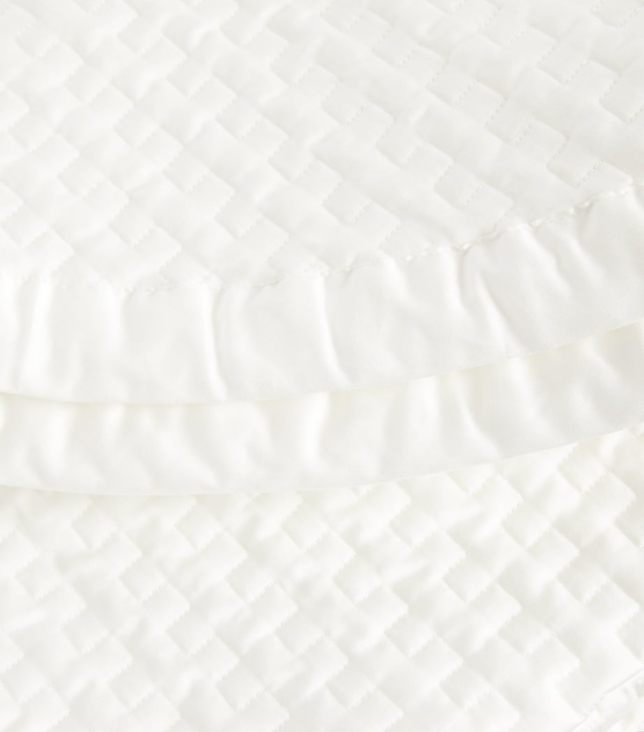 Harrods of London Boutis Bedspread (270cm x 270cm) Ivory Image 2
