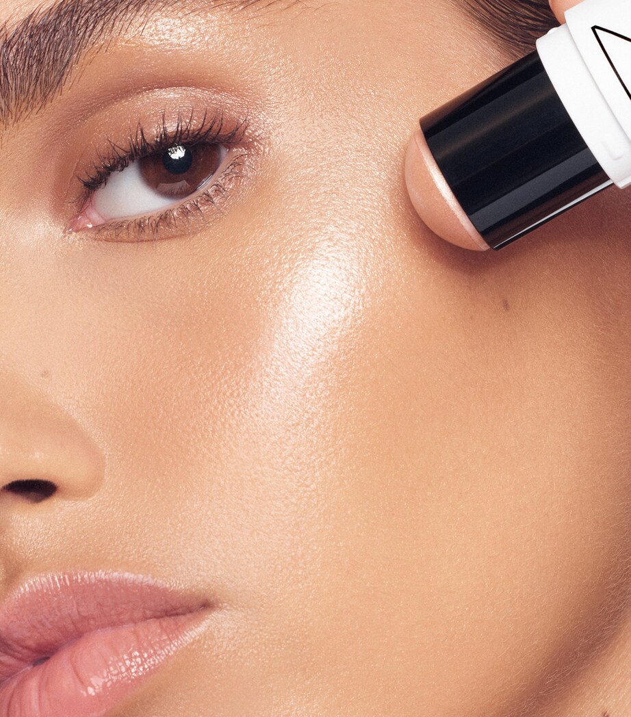 NARS Light Reflecting Luminizing Stick Eros Image 7