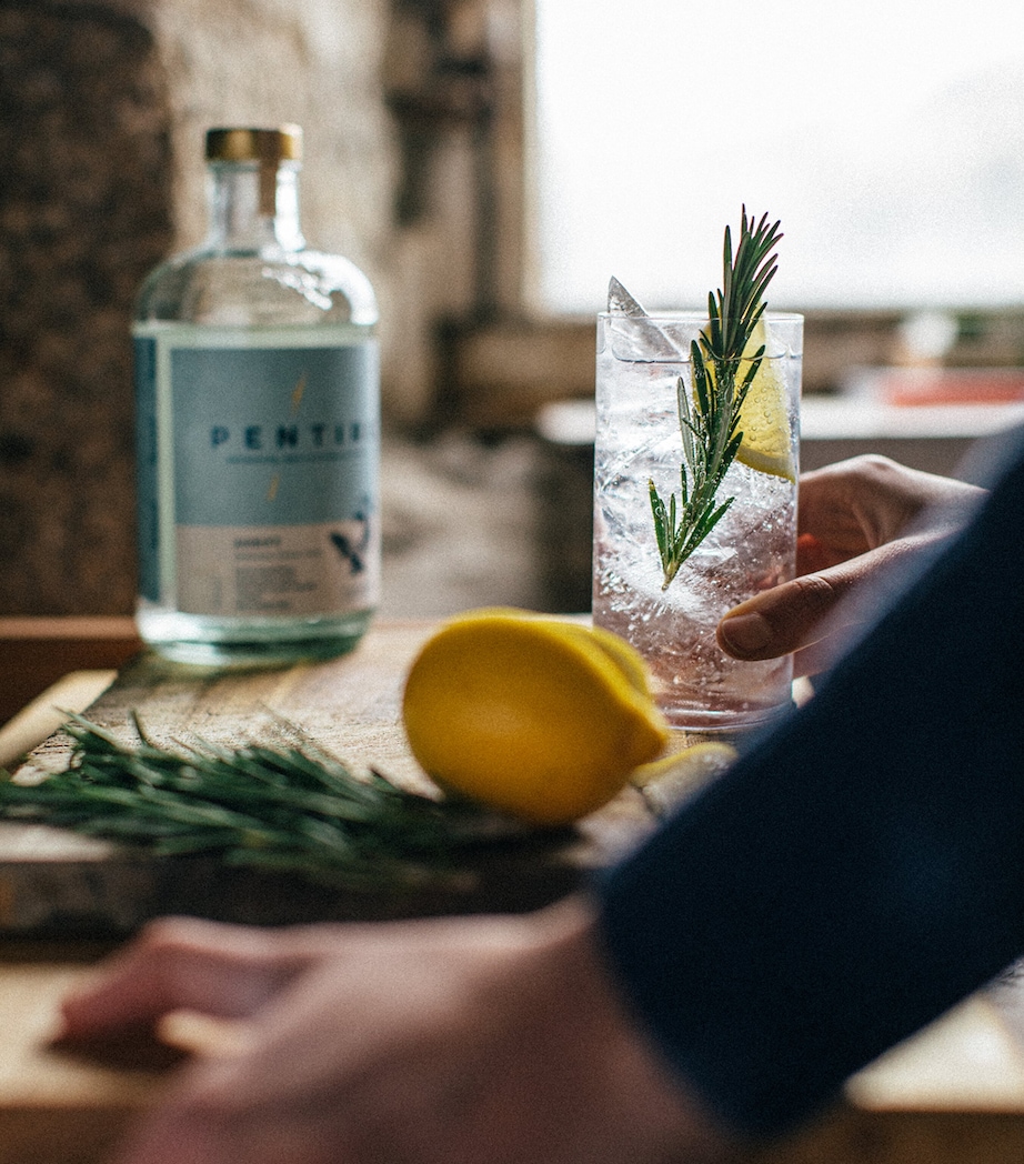 Non-Alcoholic Adrift Botanical Spirit (70cl) NO COLOUR Image 5