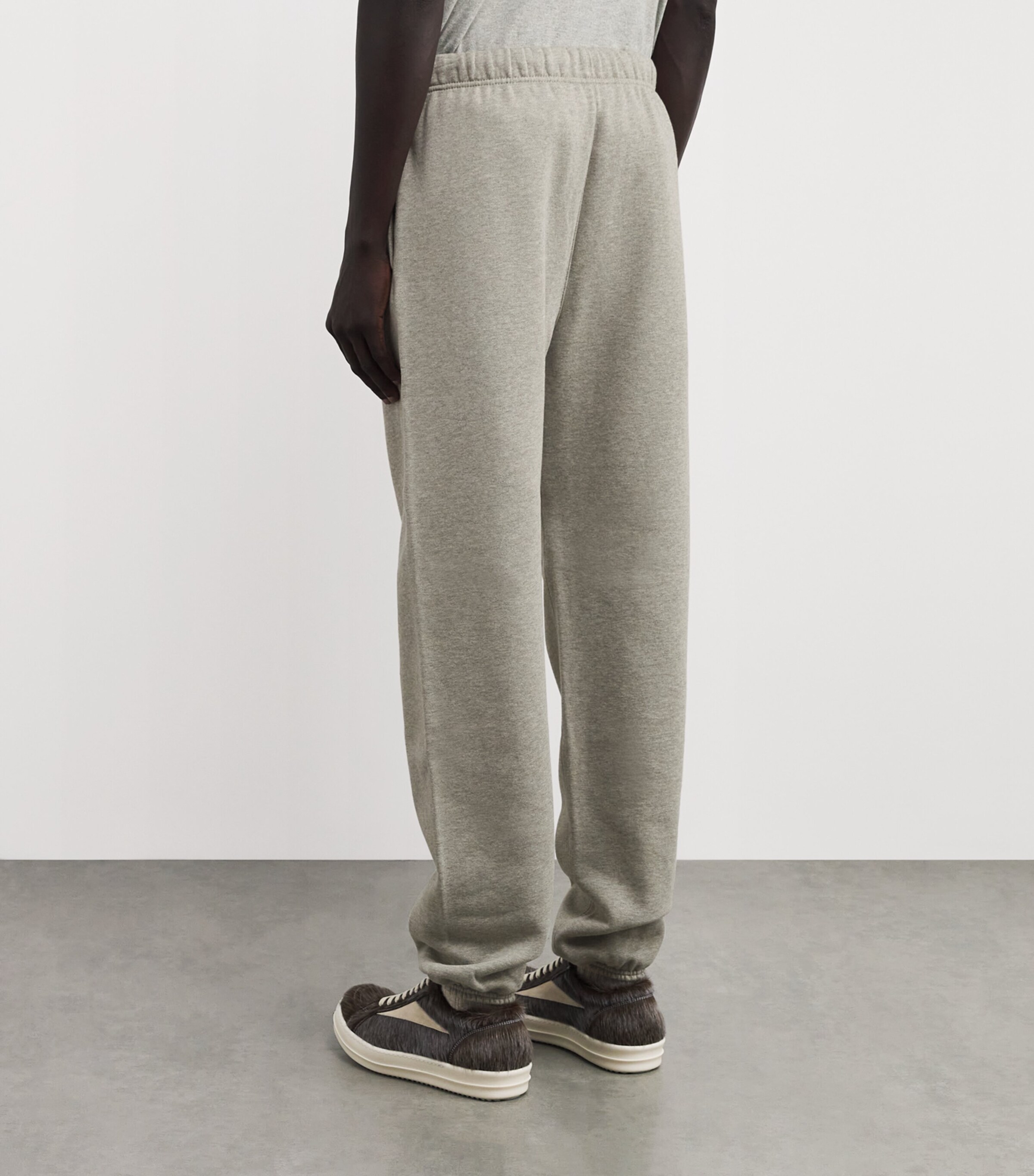 FEAR OF GOD ESSENTIALS Mens Cotton-Blend Vintage Sweatpants Concrete Heather Image 4