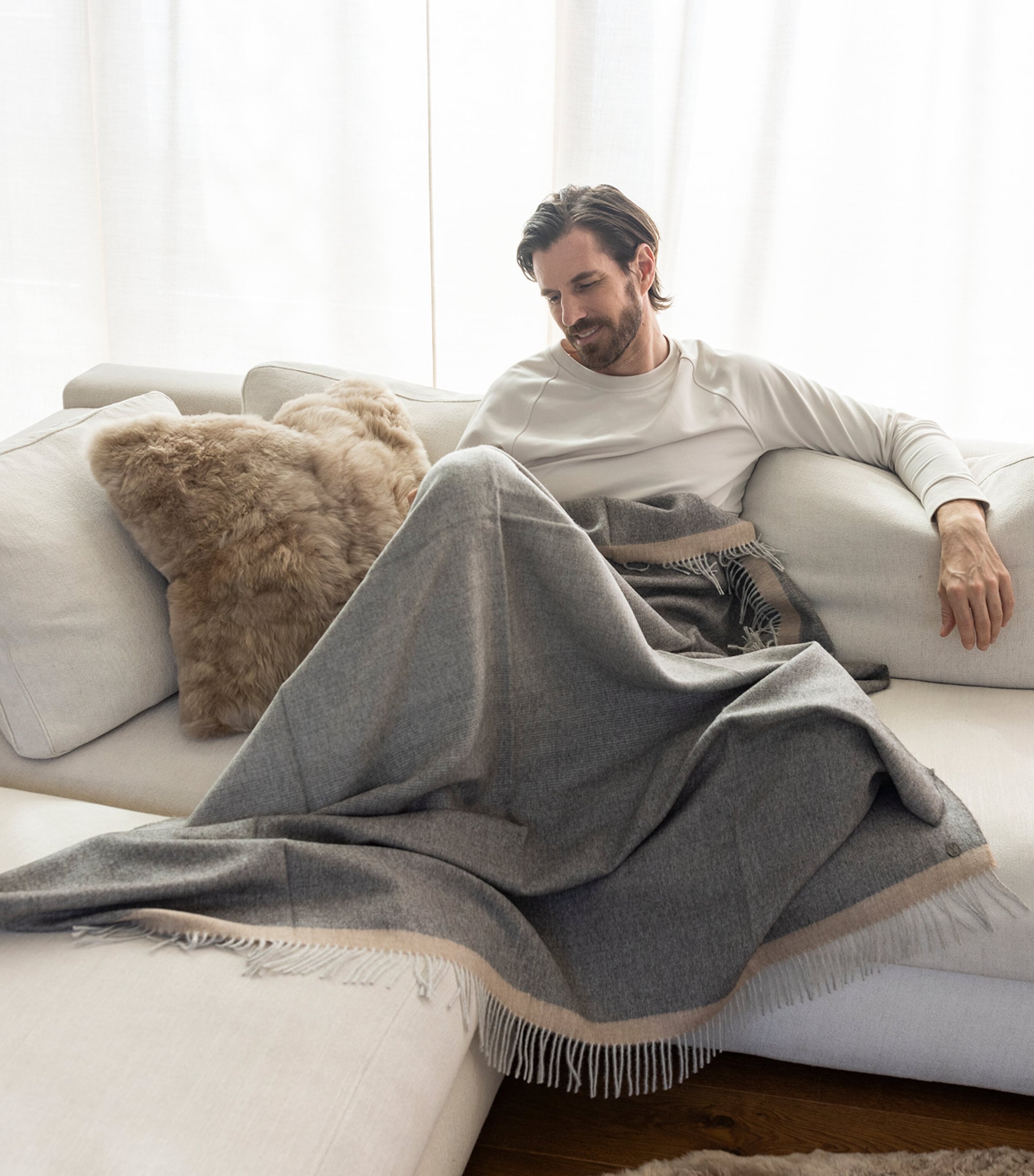 Plaid Merima Throw (180cm x 130cm) GREY / LIGHT GREY Image 3