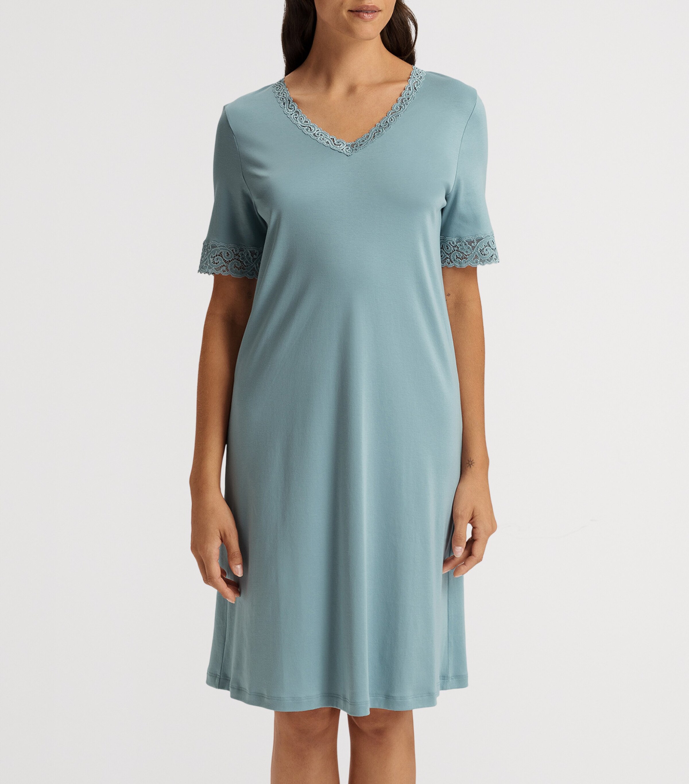 Hanro Lace-Trim Moments Nightdress | Women Clothing | Nightwear | Nightdresses | Loungewear | Lounge Bottoms | Designers | Hanro Hanro Lace-Trim Moments Nightdress | Women Clothing | Nightwear | Nightdresses | Loungewear | Lounge Bottoms | Designers | Hanro
