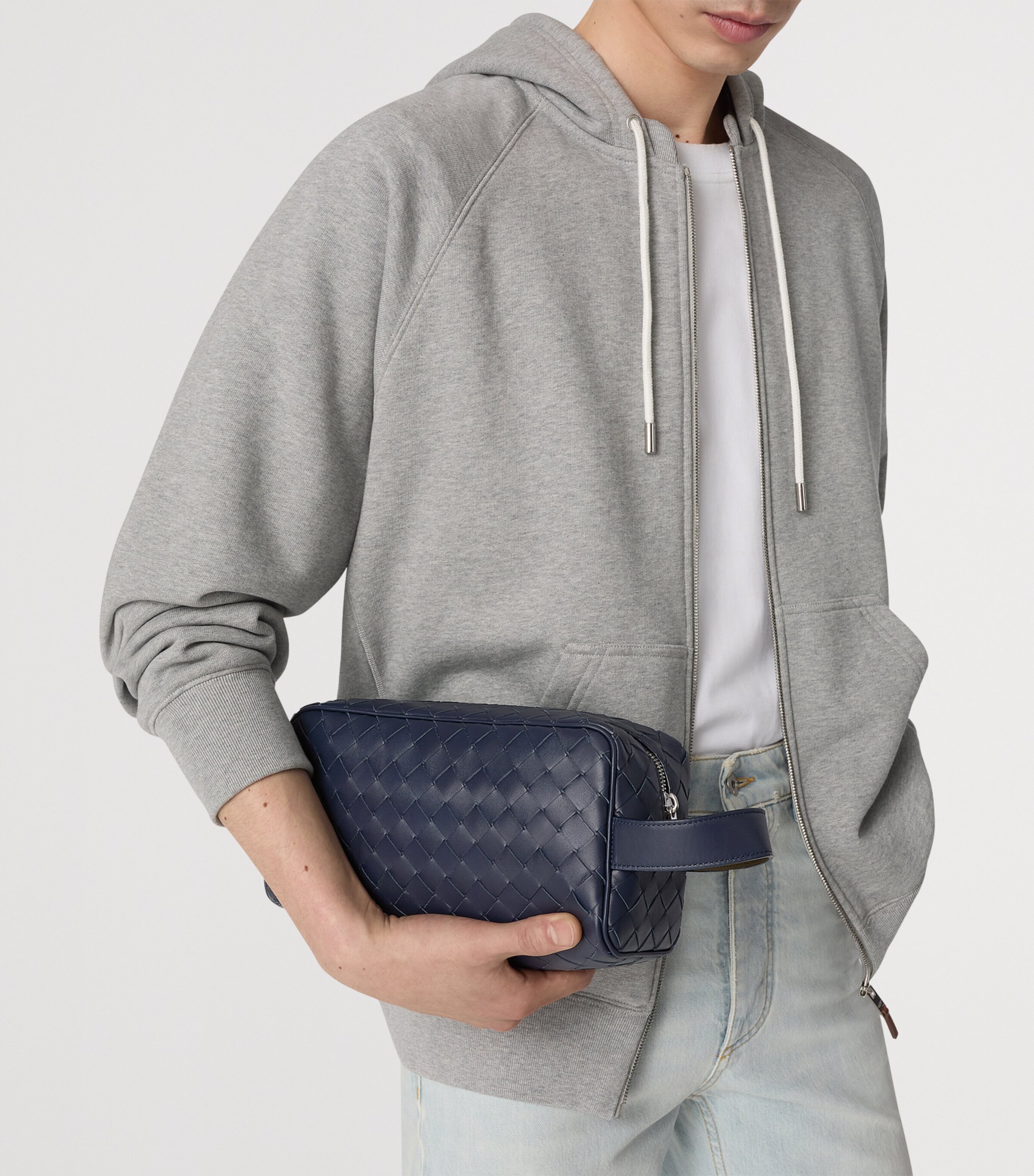 Leather Intrecciato Wash Bag 3183 Image 2