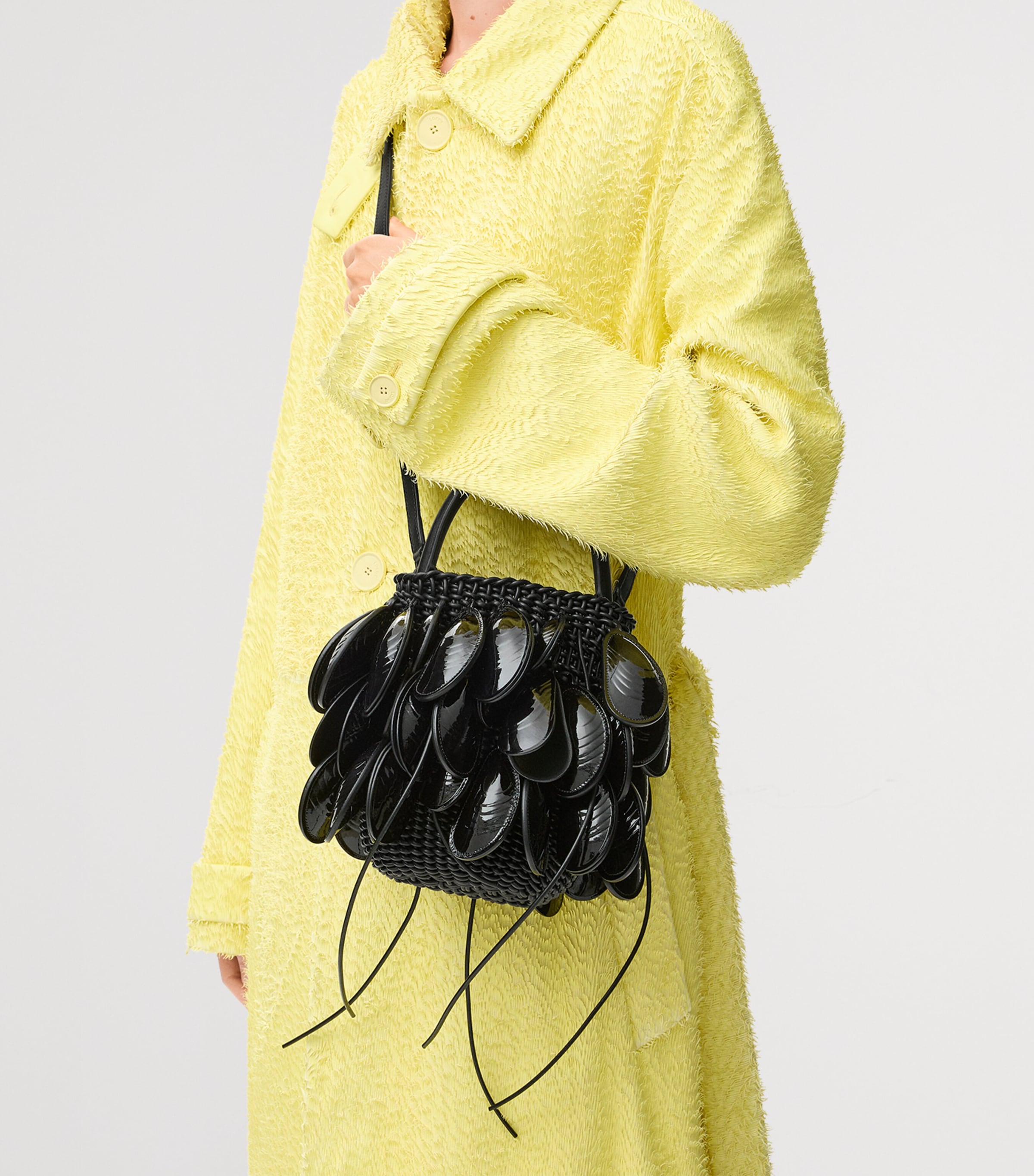 Leather Shell Bucket Bag BLACK Image 3