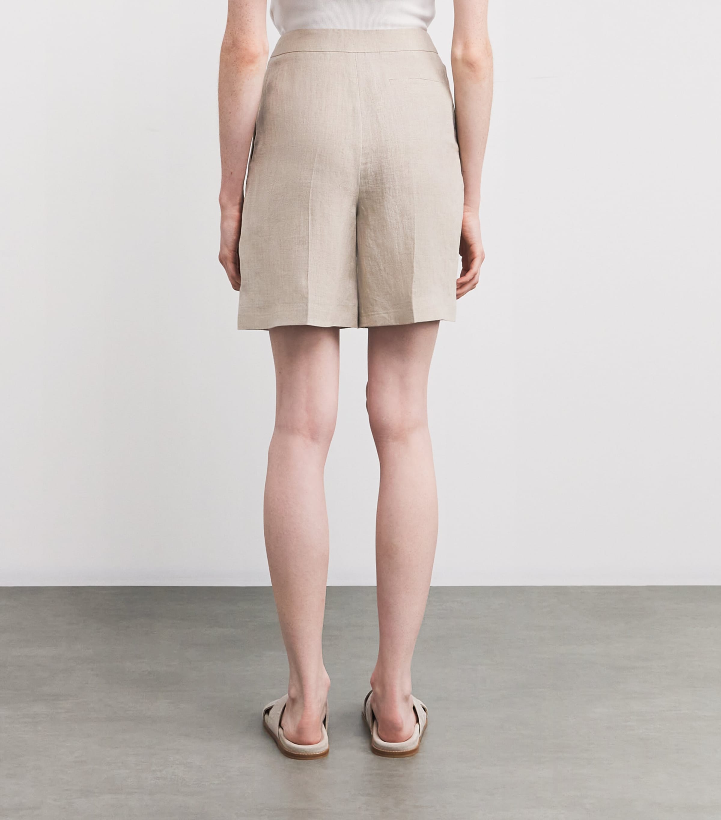 Eleventy Womens x Harrods Linen Bermuda Shorts Sabbia Image 4