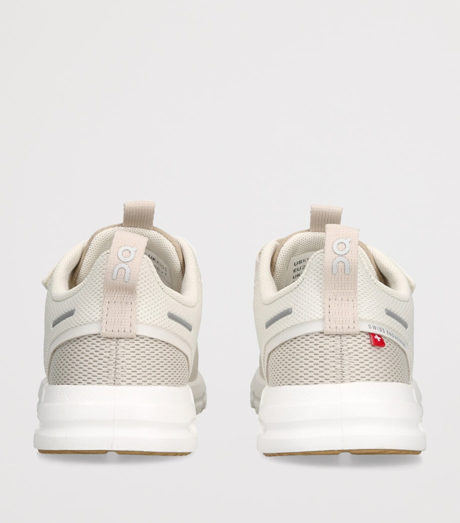 ON Running Cloud Play Trainers Grey/light Image 2